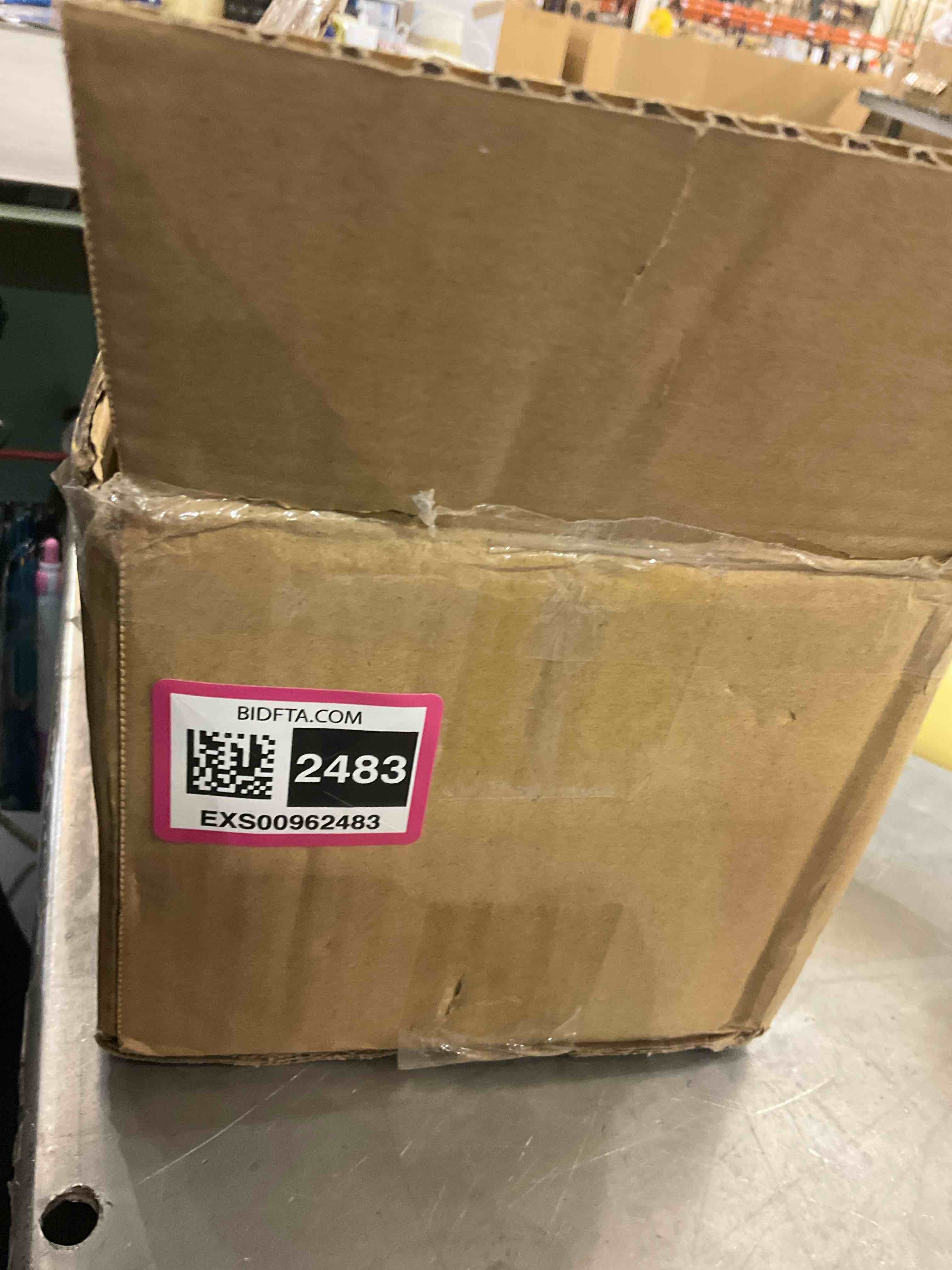 https://s3.amazonaws.com/lotting-images-prod/bidfta/EXS00962483_1703087926553.jpeg