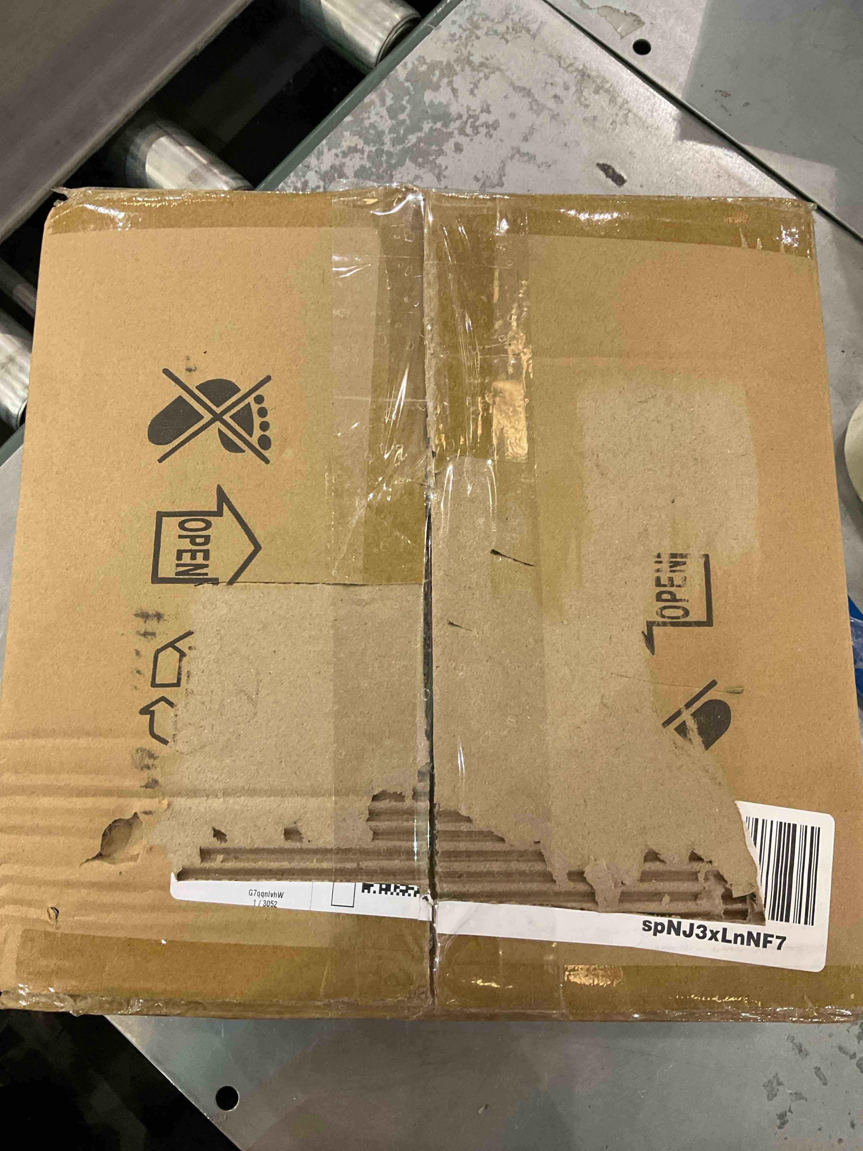 https://s3.amazonaws.com/lotting-images-prod/bidfta/EXS00963137_1703184877837.jpeg