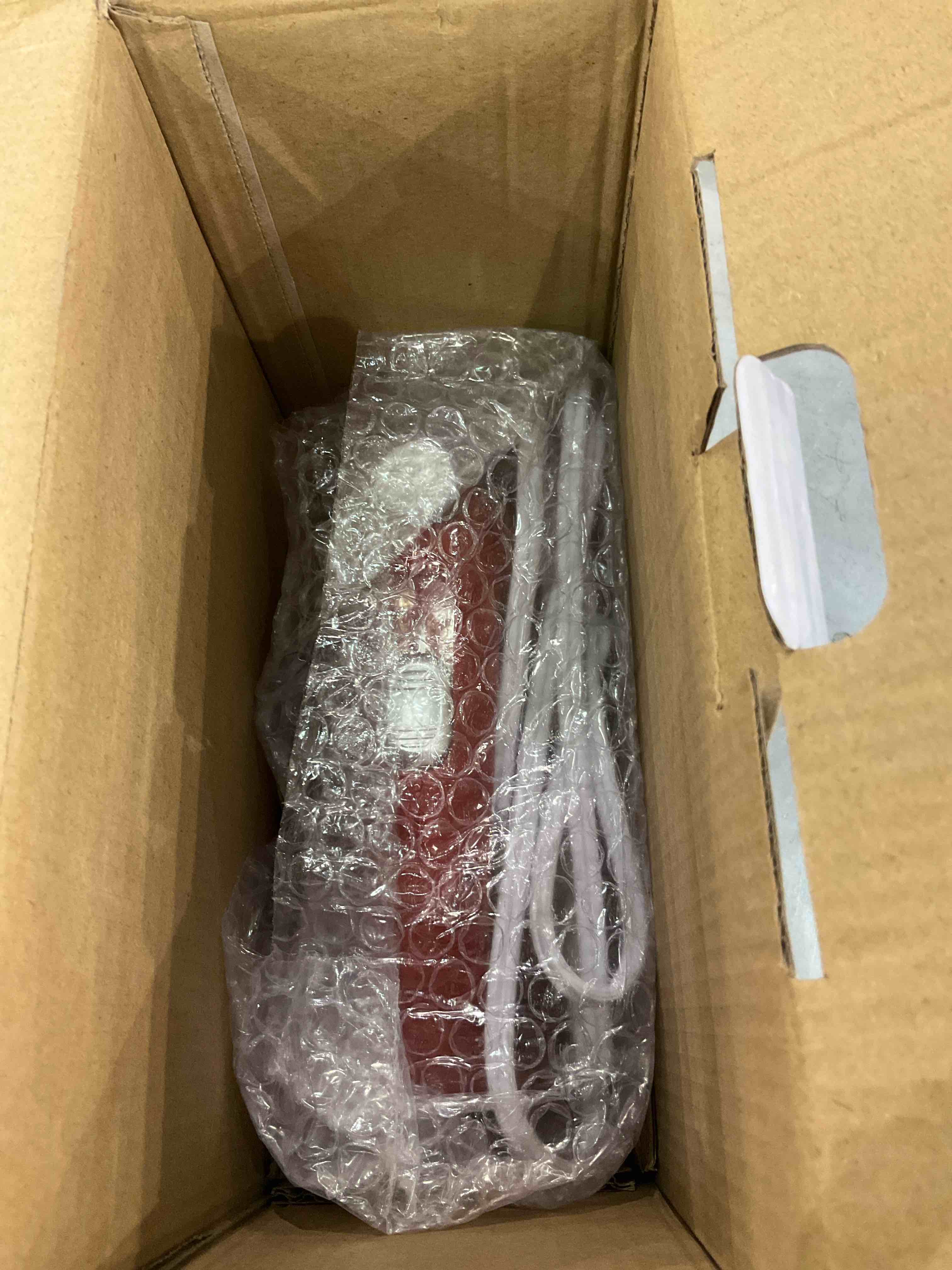 https://s3.amazonaws.com/lotting-images-prod/bidfta/EXS00963380_1703683777975.jpeg