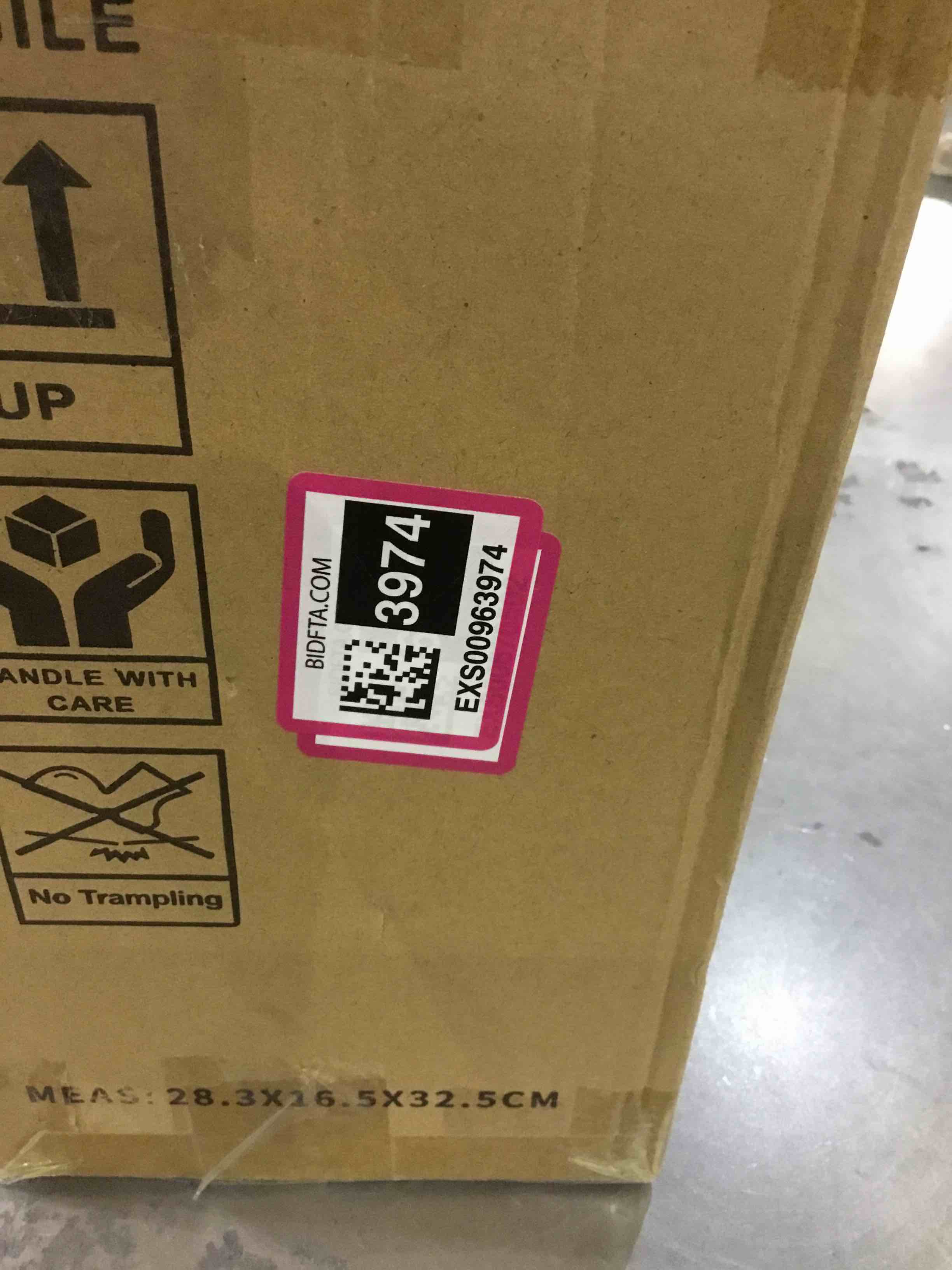 https://s3.amazonaws.com/lotting-images-prod/bidfta/EXS00963974_1703102439308.jpeg