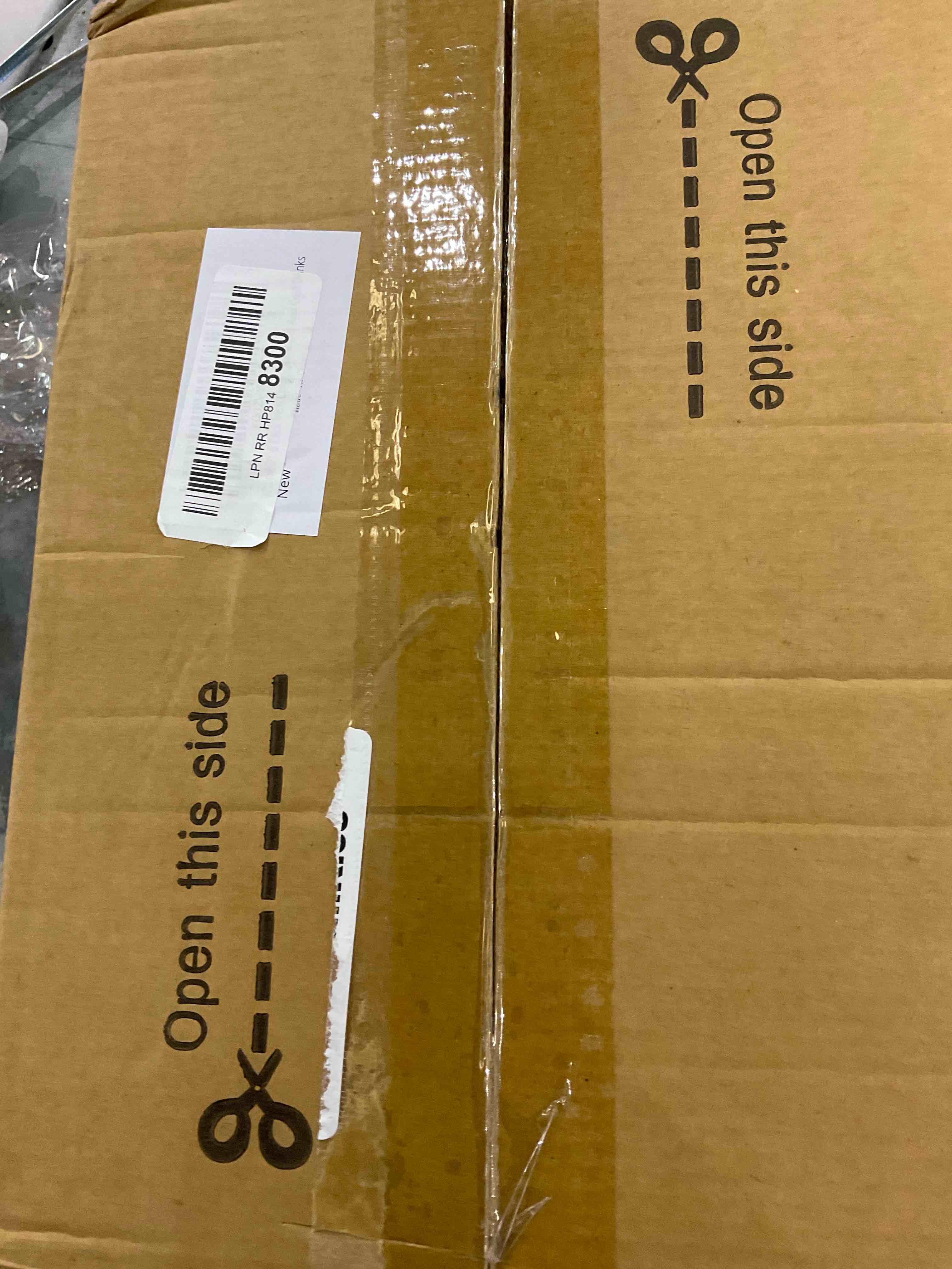 https://s3.amazonaws.com/lotting-images-prod/bidfta/EXS00964120_1703095016673.jpeg