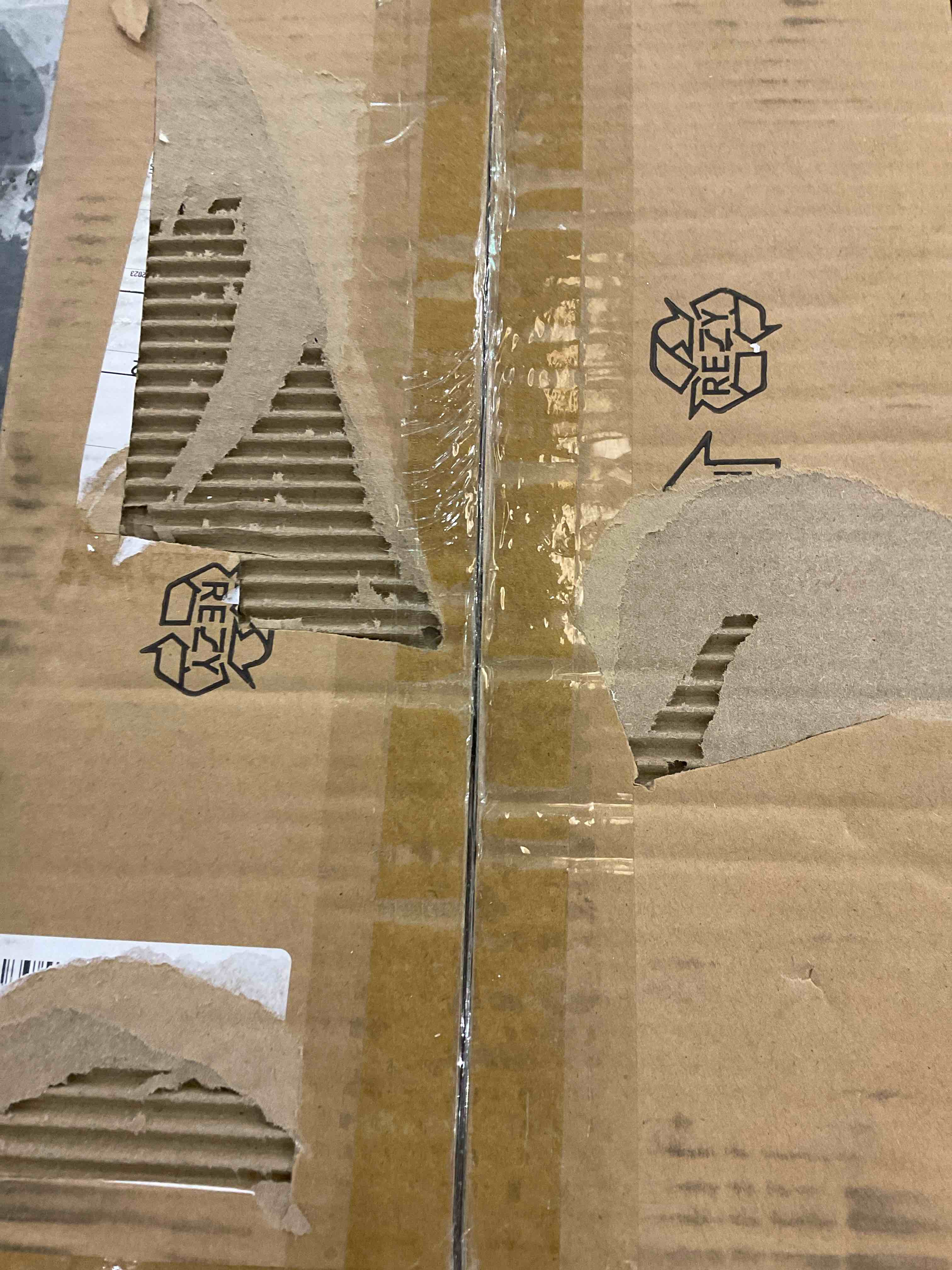 https://s3.amazonaws.com/lotting-images-prod/bidfta/EXS00964490_1703699229790.jpeg