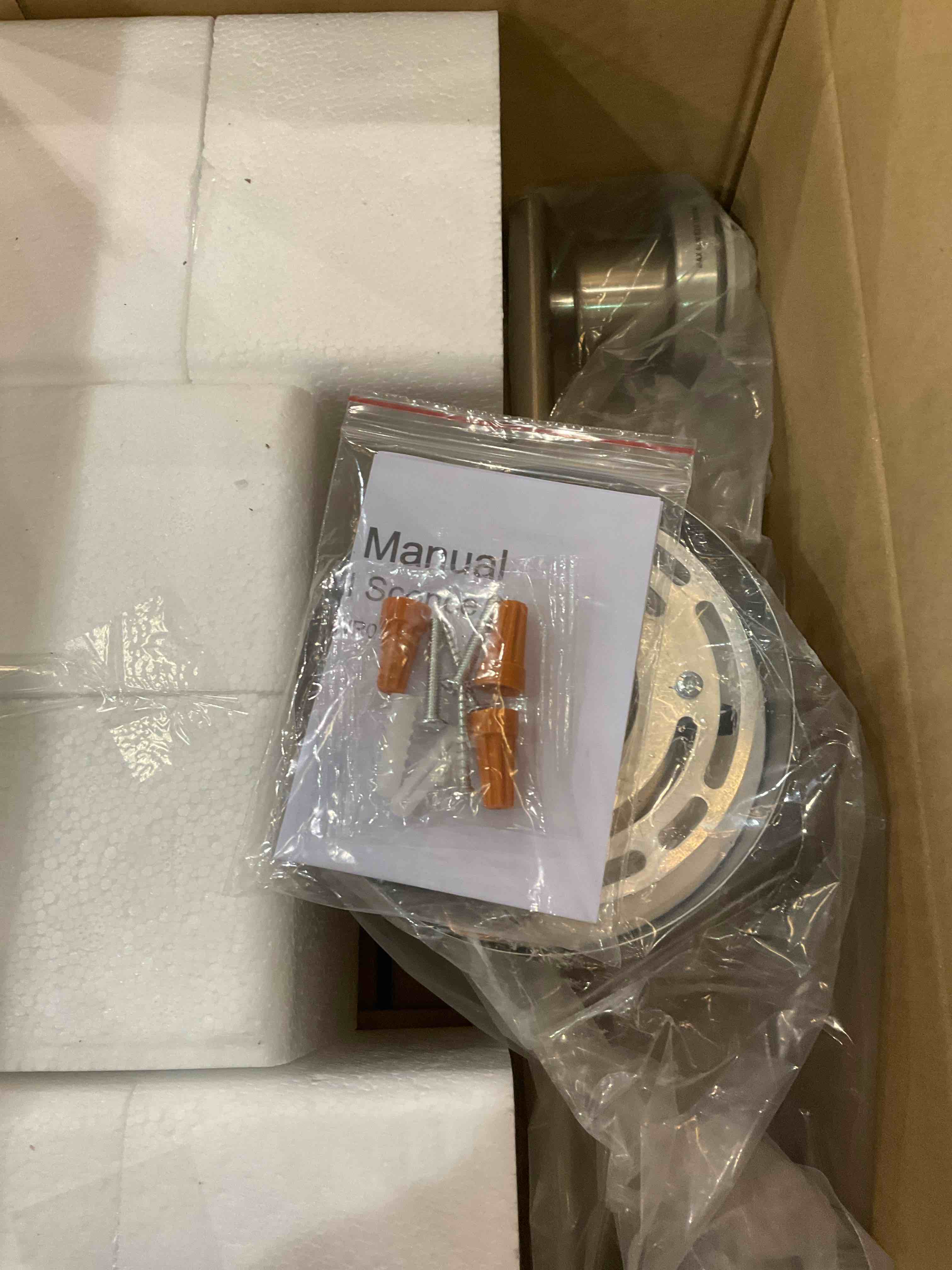 https://s3.amazonaws.com/lotting-images-prod/bidfta/EXS00965011_1703094660260.jpeg