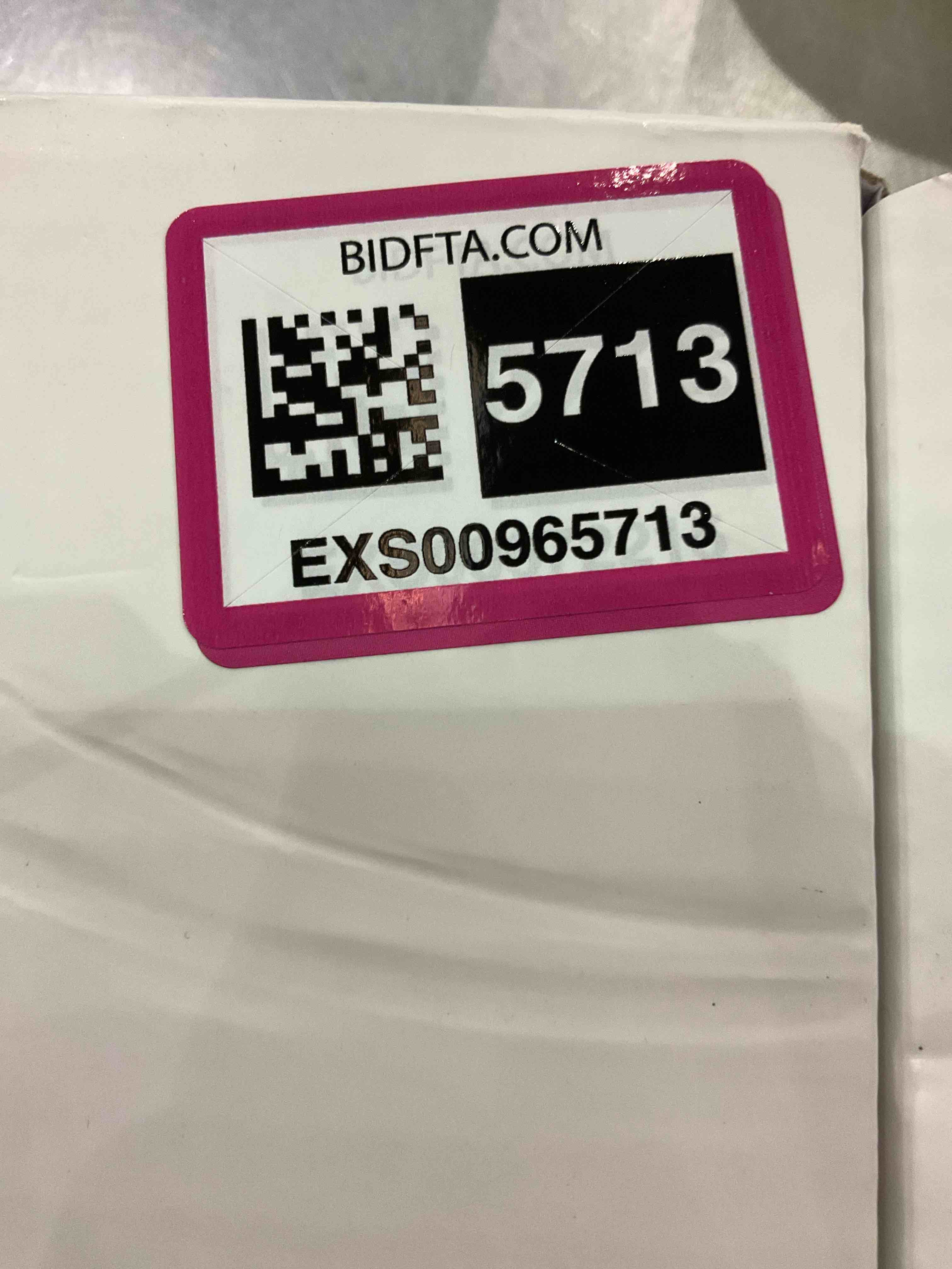 https://s3.amazonaws.com/lotting-images-prod/bidfta/EXS00965713_1704205305099.jpeg