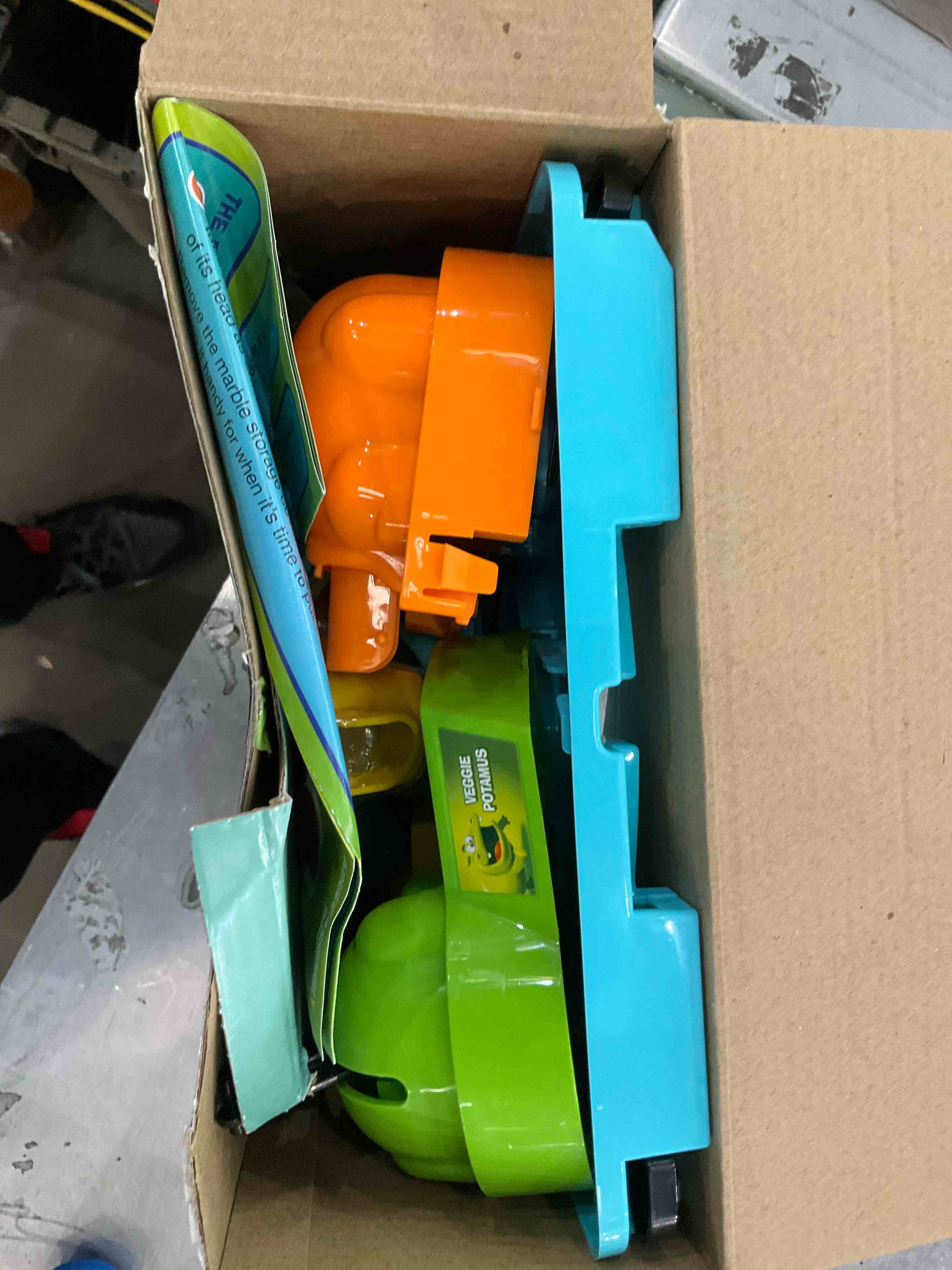 https://s3.amazonaws.com/lotting-images-prod/bidfta/EXS00966205_1703692519539.jpeg