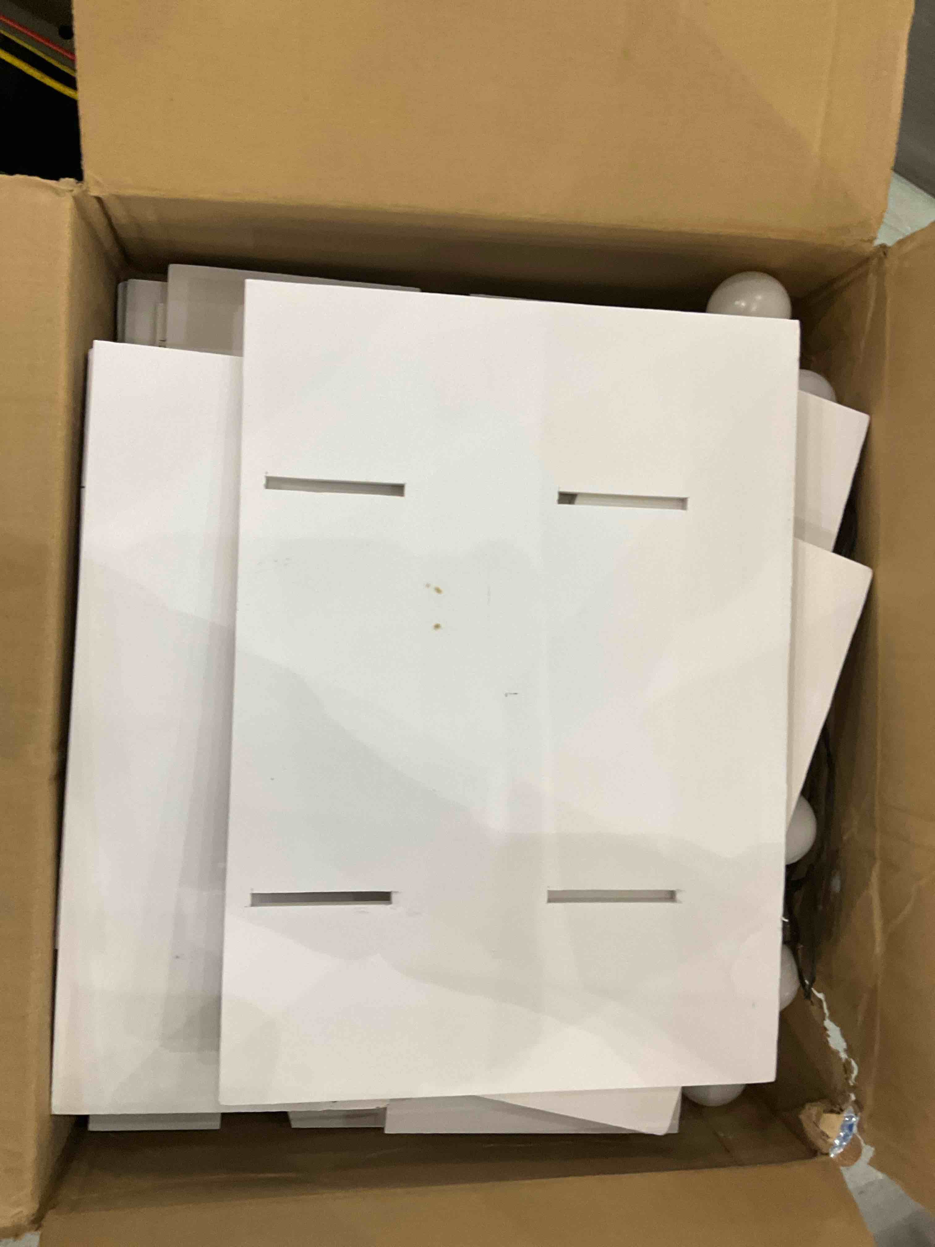 https://s3.amazonaws.com/lotting-images-prod/bidfta/EXS00966206_1703692608473.jpeg