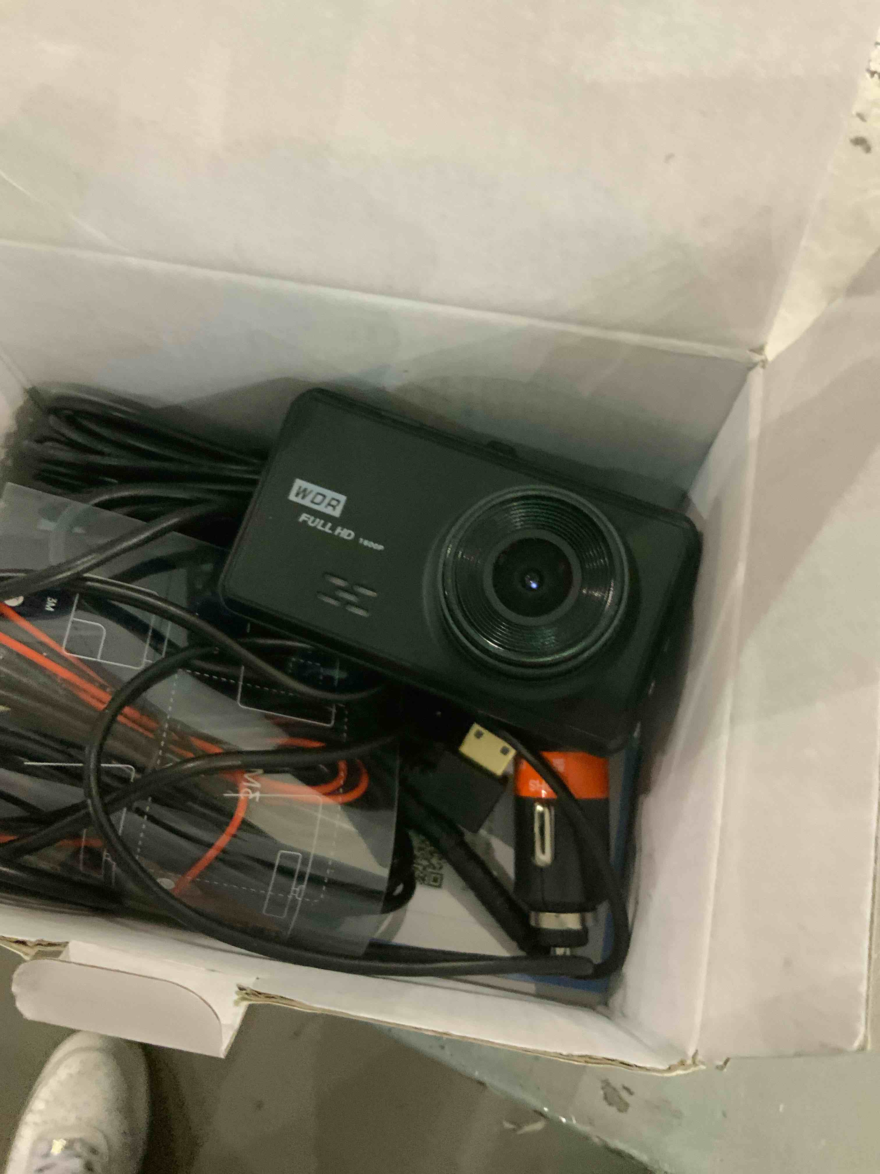 https://s3.amazonaws.com/lotting-images-prod/bidfta/EXS00966576_1703251195354.jpeg