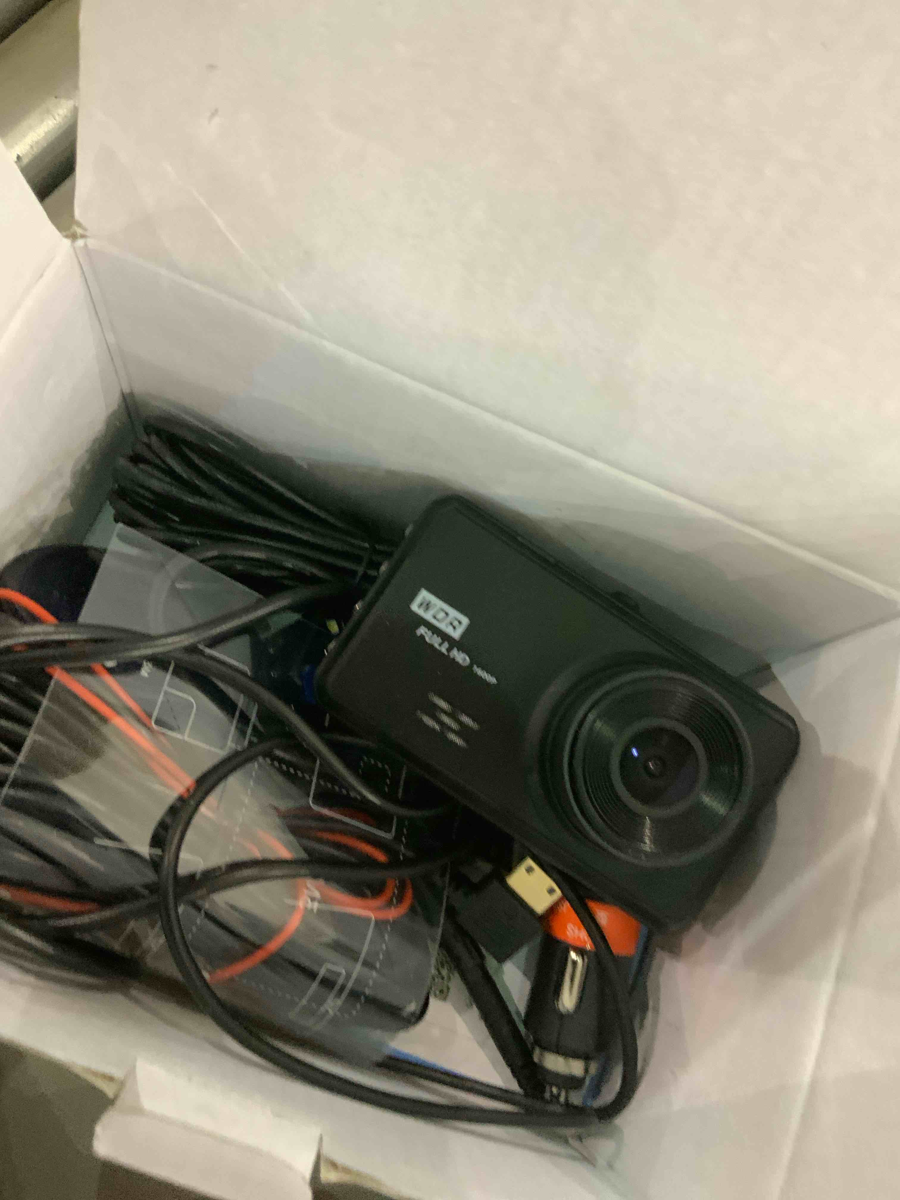 https://s3.amazonaws.com/lotting-images-prod/bidfta/EXS00966576_1703251197204.jpeg