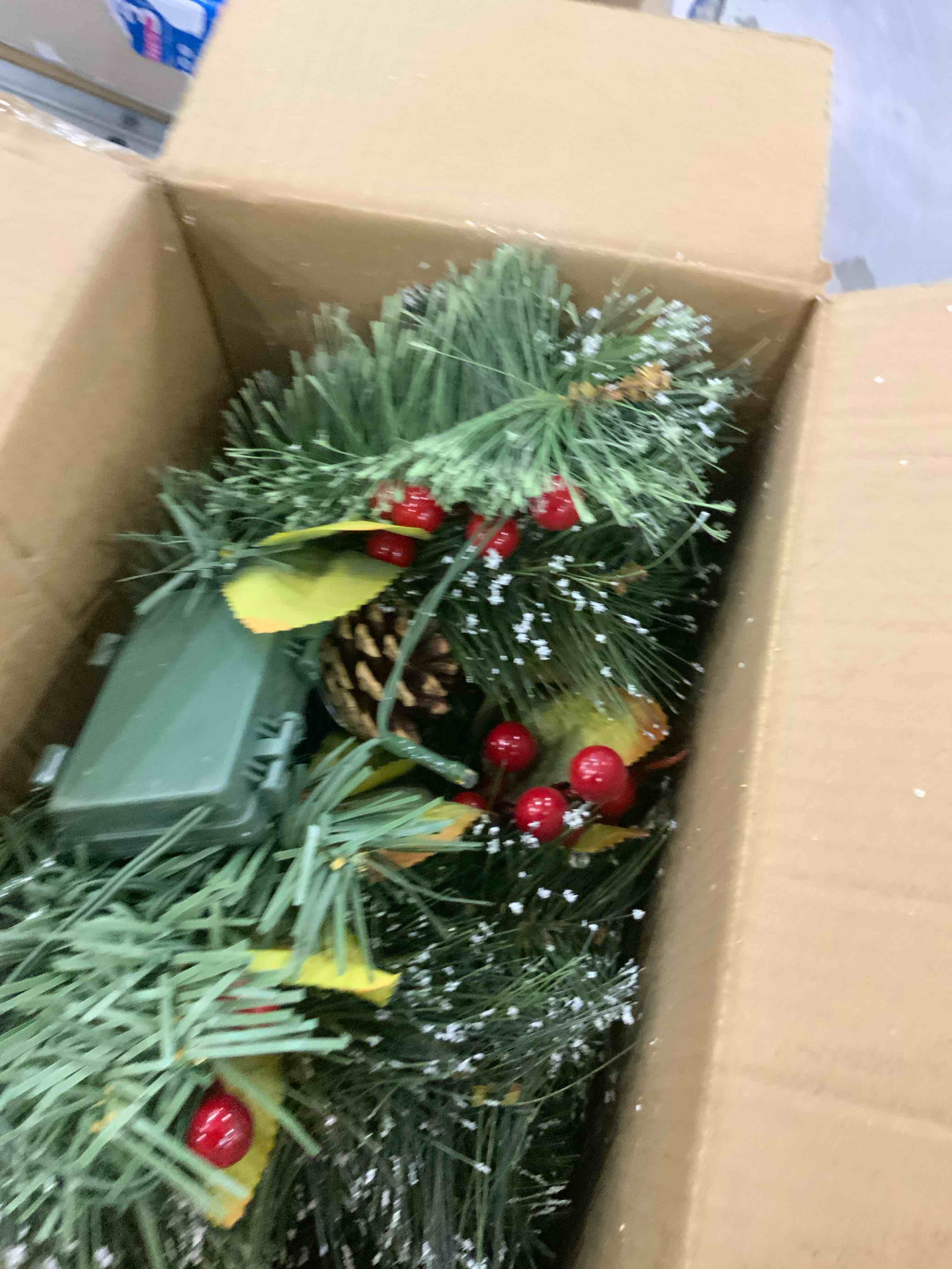 https://s3.amazonaws.com/lotting-images-prod/bidfta/EXS00966616_1703257471497.jpeg