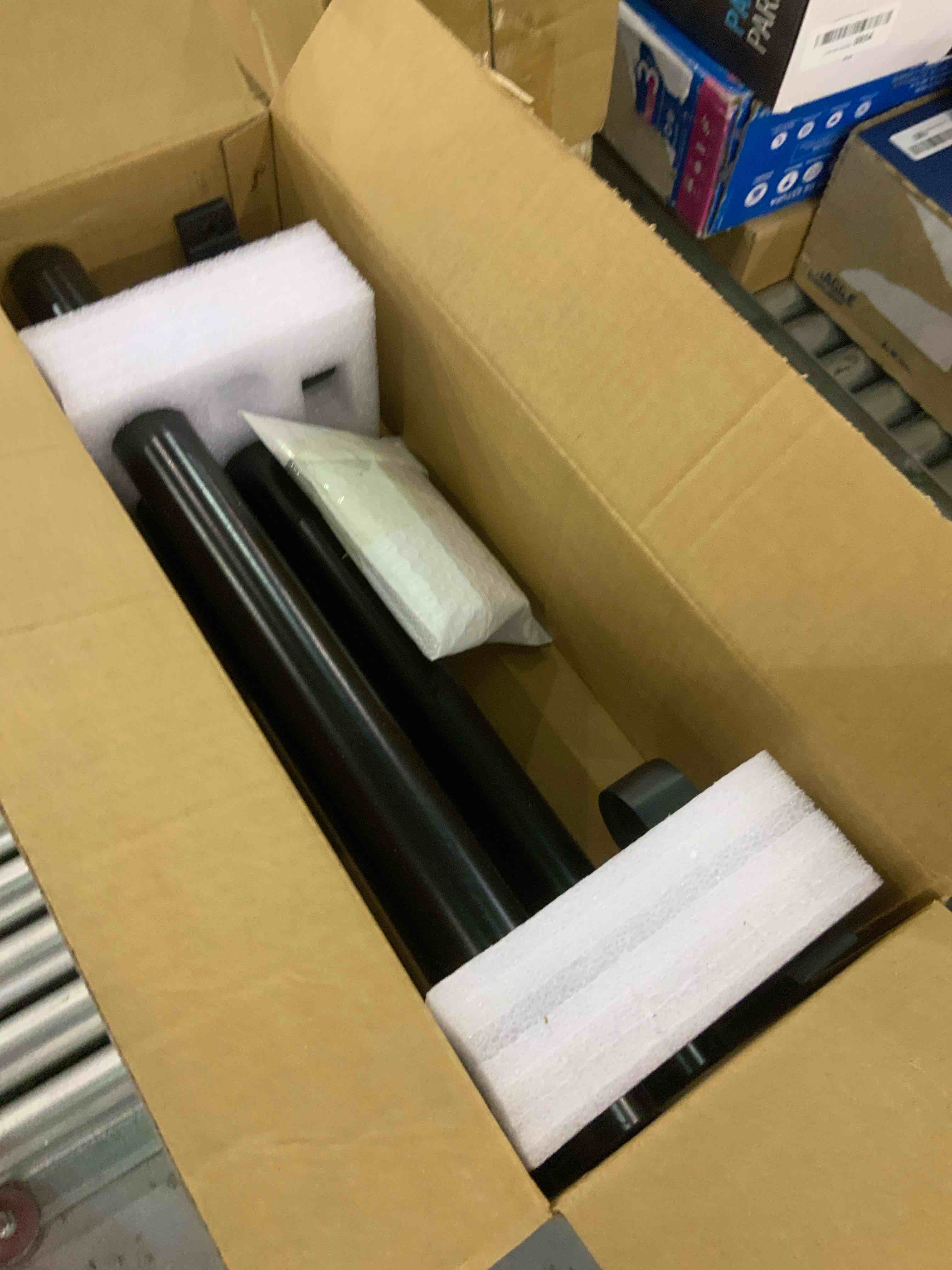 https://s3.amazonaws.com/lotting-images-prod/bidfta/EXS00966773_1703682611094.jpeg