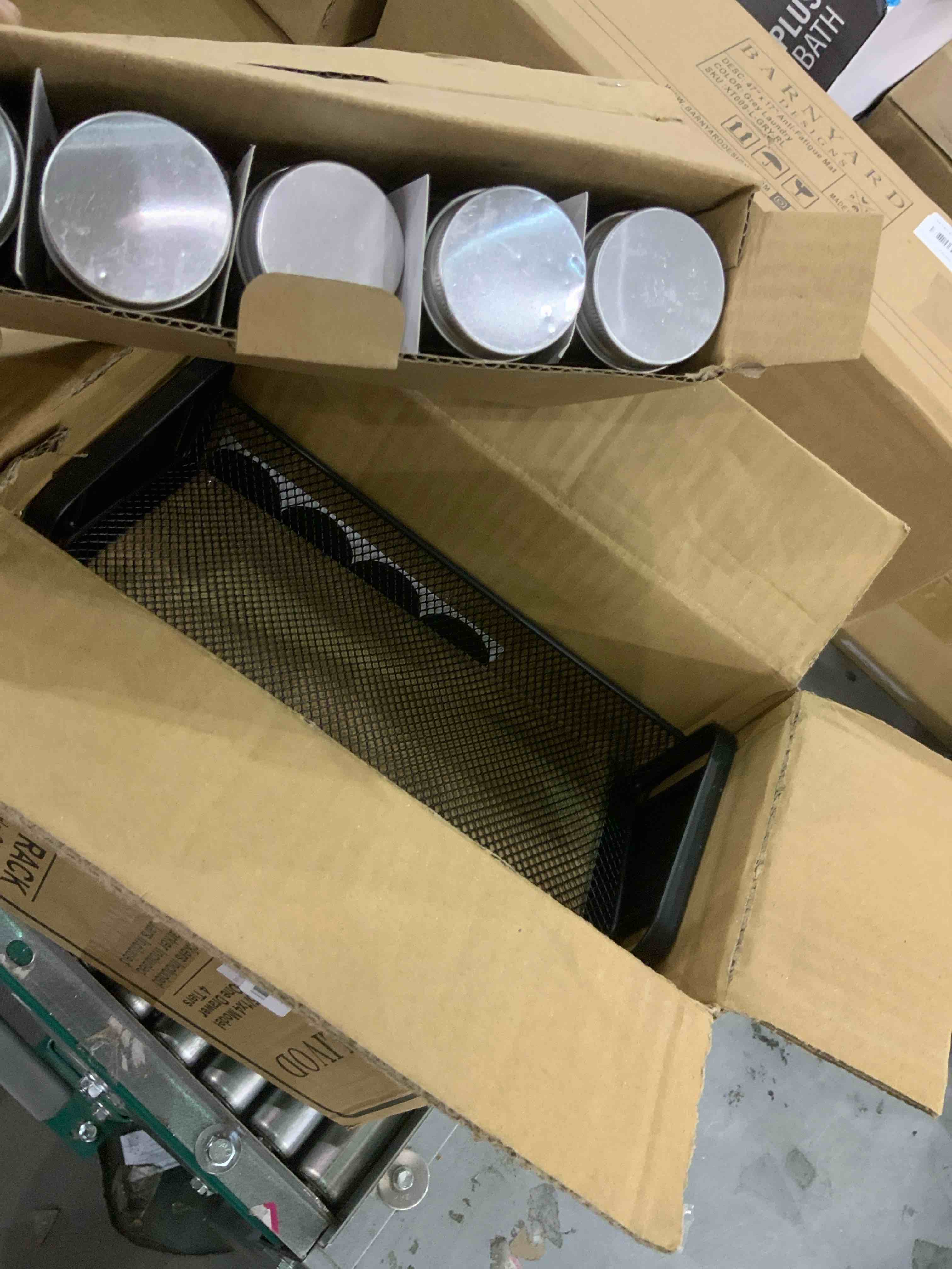 https://s3.amazonaws.com/lotting-images-prod/bidfta/EXS00966774_1703682681308.jpeg