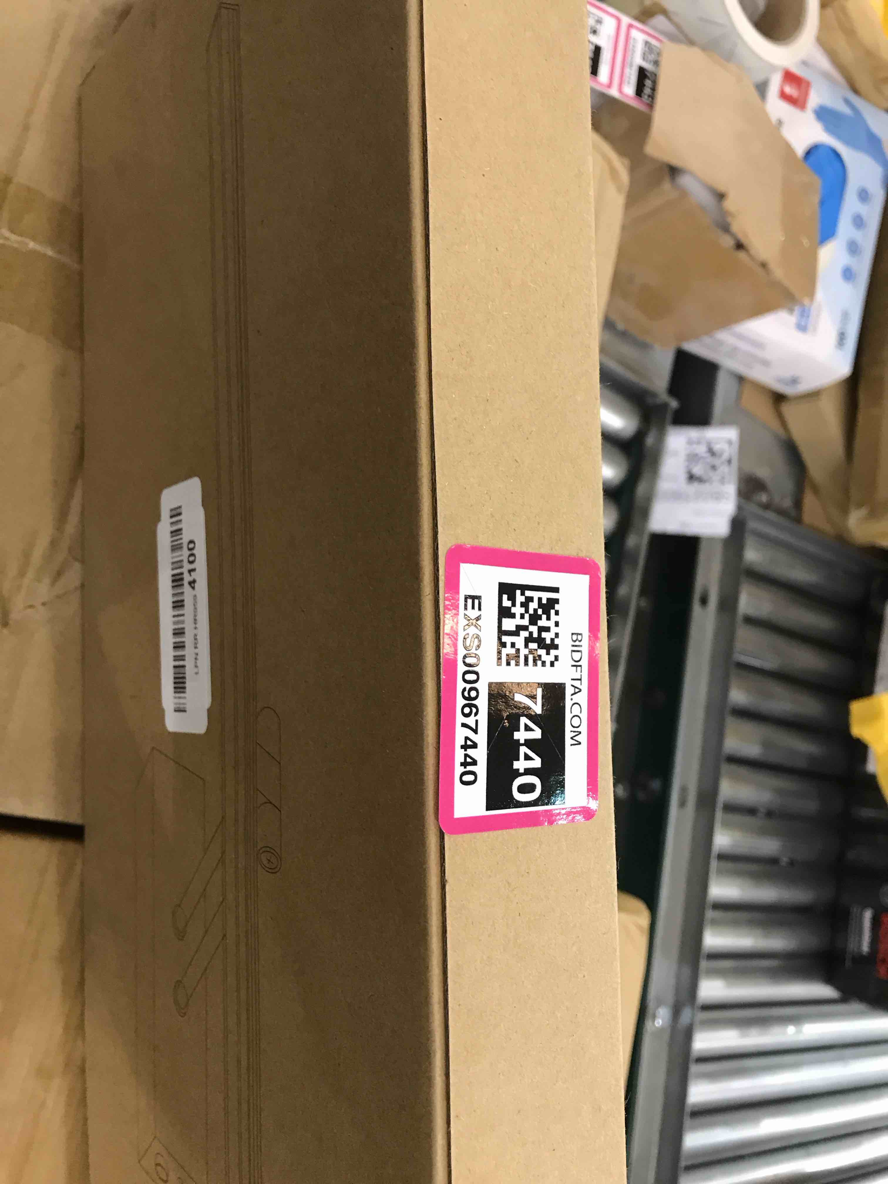 https://s3.amazonaws.com/lotting-images-prod/bidfta/EXS00967440_1704911451306.jpeg