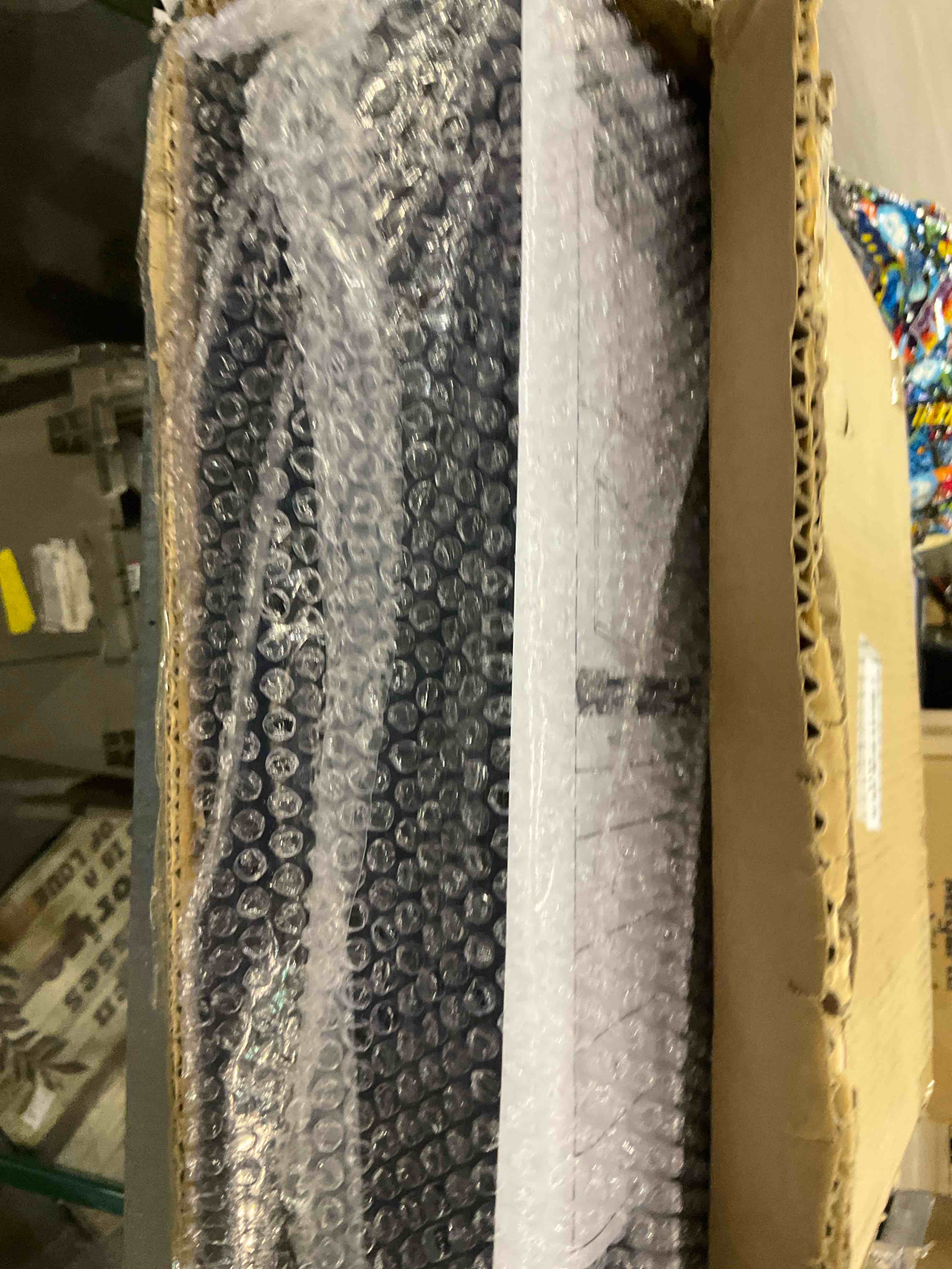 https://s3.amazonaws.com/lotting-images-prod/bidfta/EXS00967590_1703103035688.jpeg