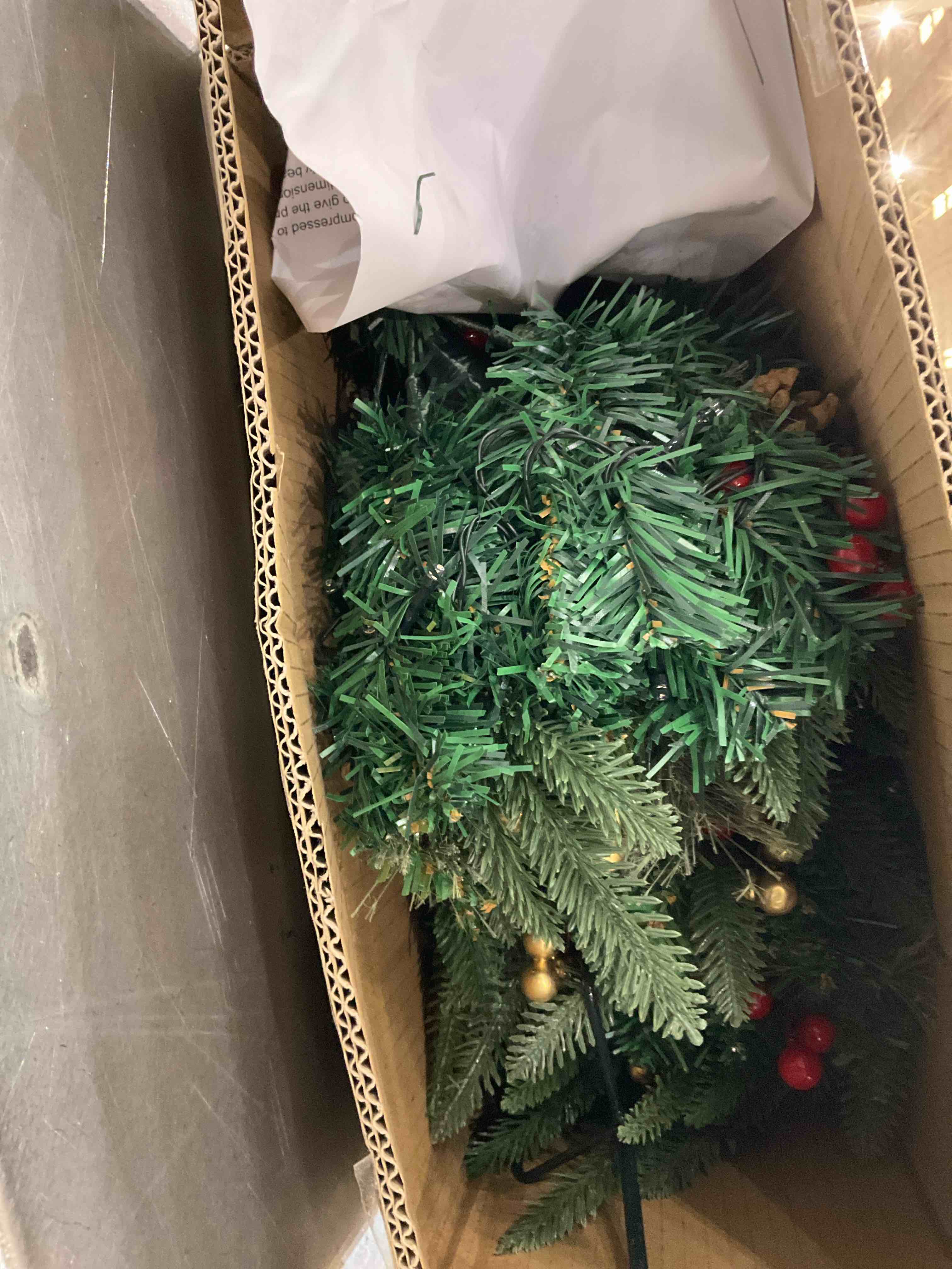 https://s3.amazonaws.com/lotting-images-prod/bidfta/EXS00967710_1703171850168.jpeg