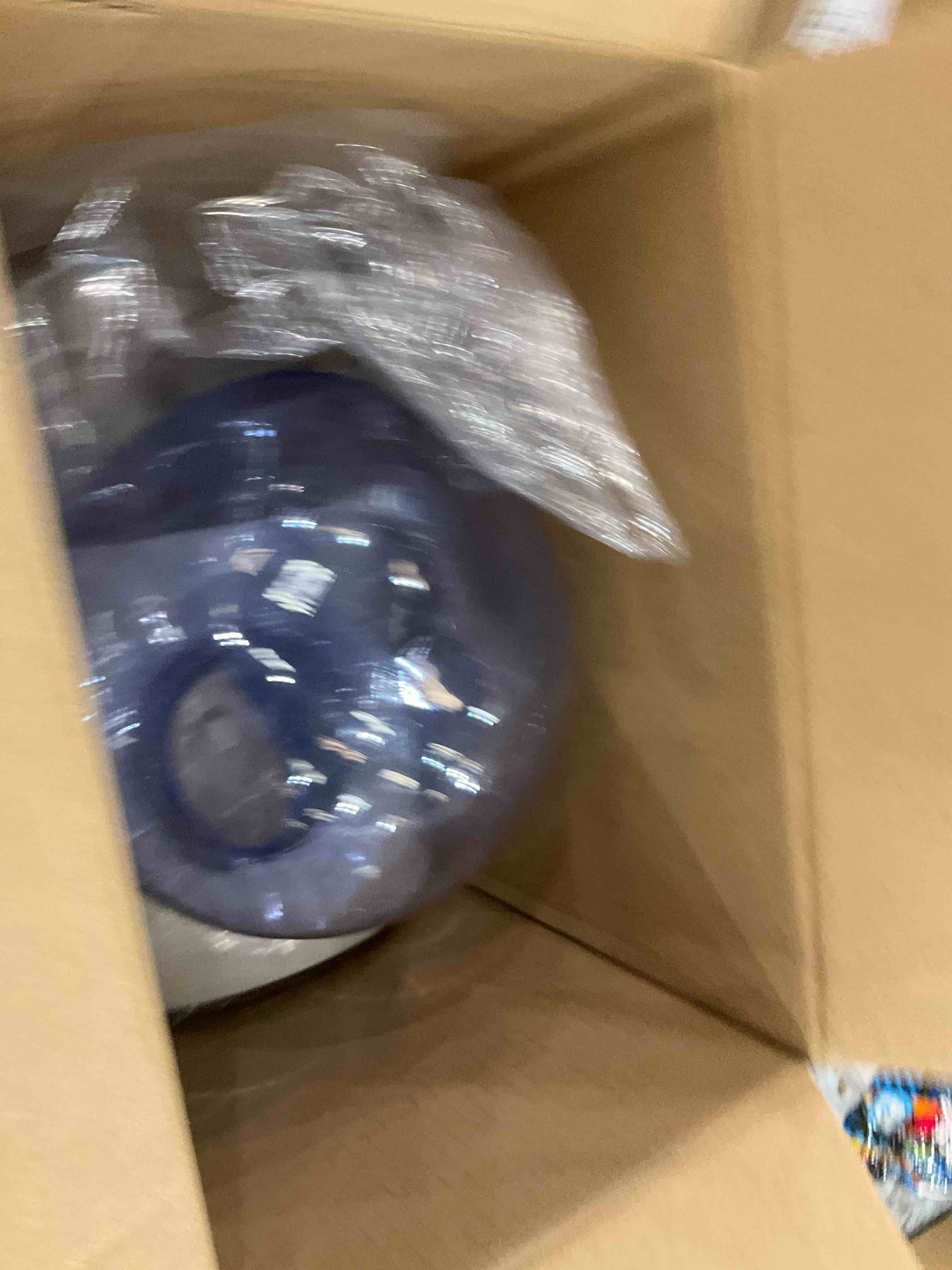 https://s3.amazonaws.com/lotting-images-prod/bidfta/EXS00967856_1703184828649.jpeg