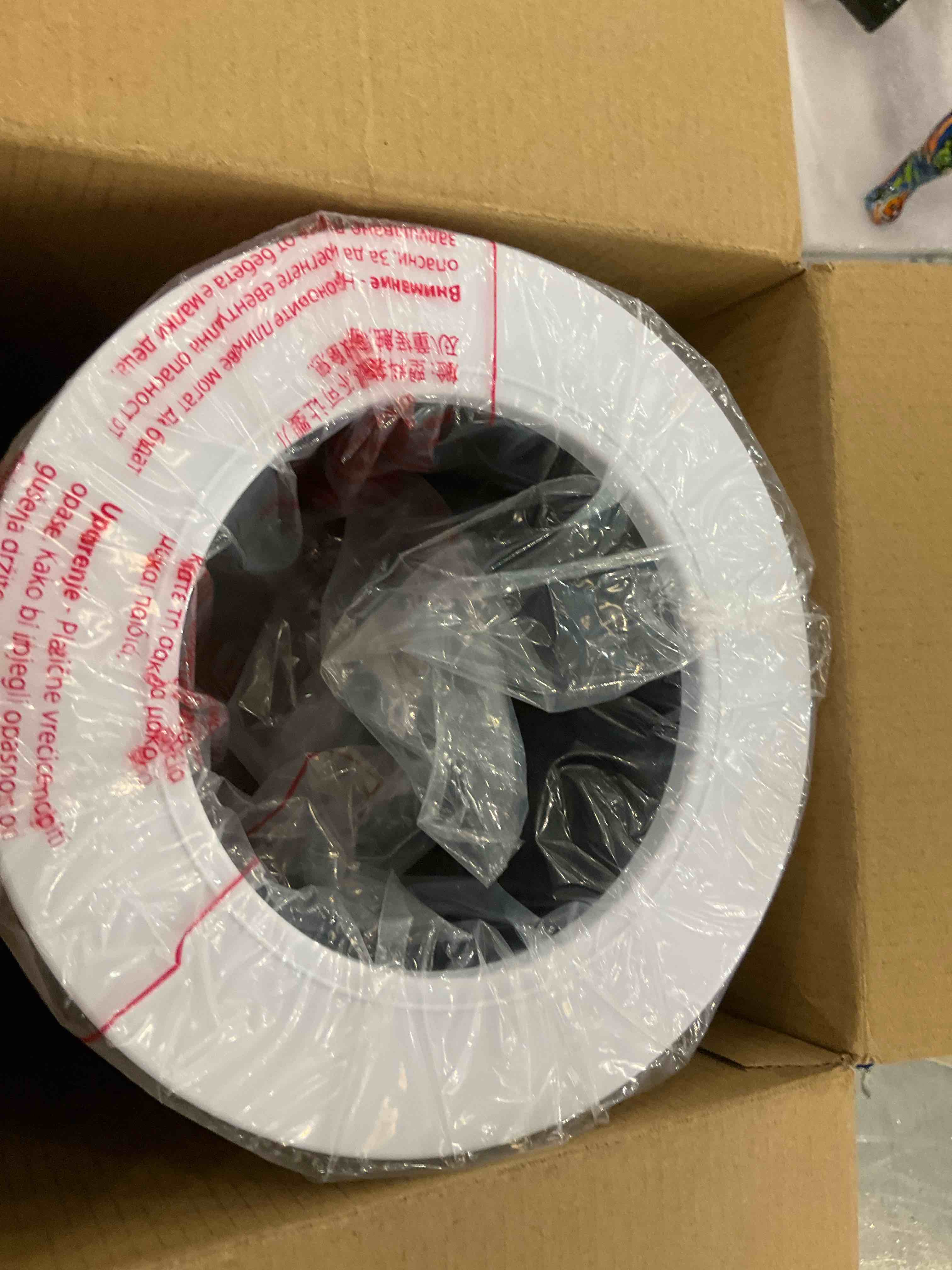 https://s3.amazonaws.com/lotting-images-prod/bidfta/EXS00967858_1703184896750.jpeg