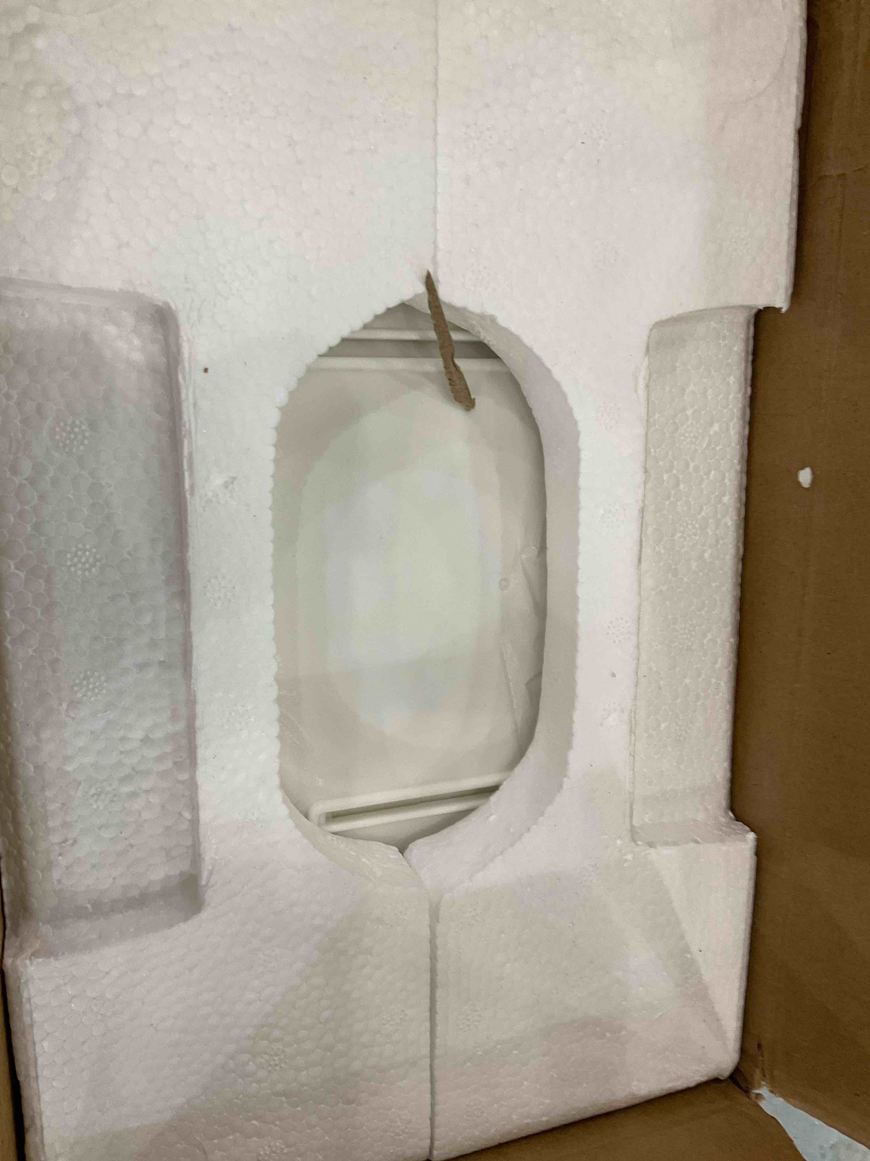 https://s3.amazonaws.com/lotting-images-prod/bidfta/EXS00968143_1703182547944.jpeg
