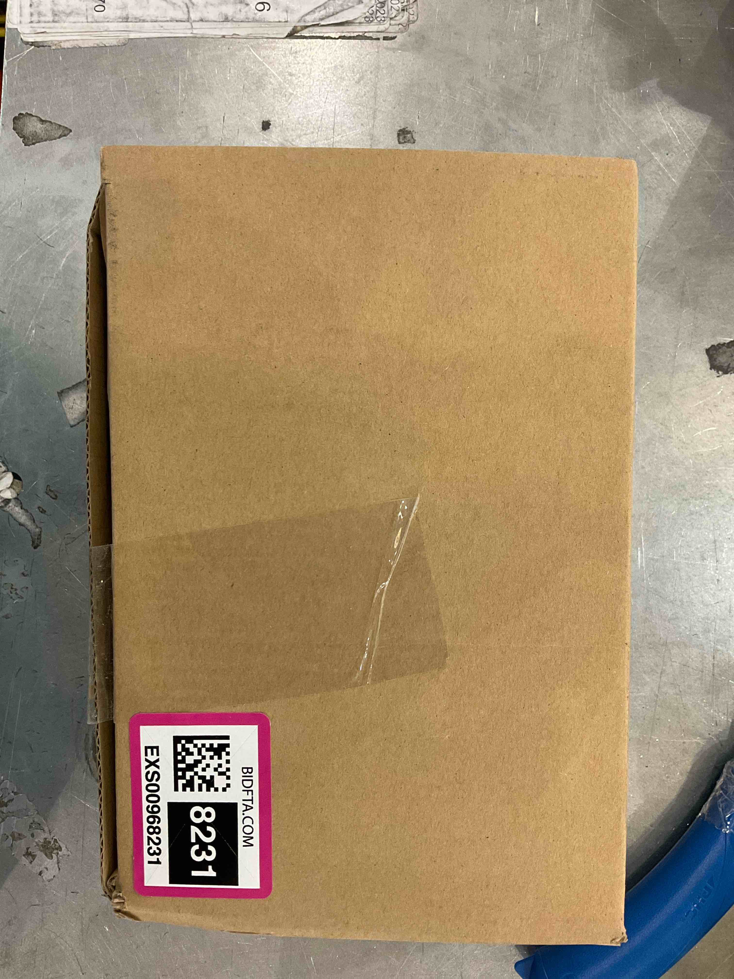 https://s3.amazonaws.com/lotting-images-prod/bidfta/EXS00968231_1704224090258.jpeg