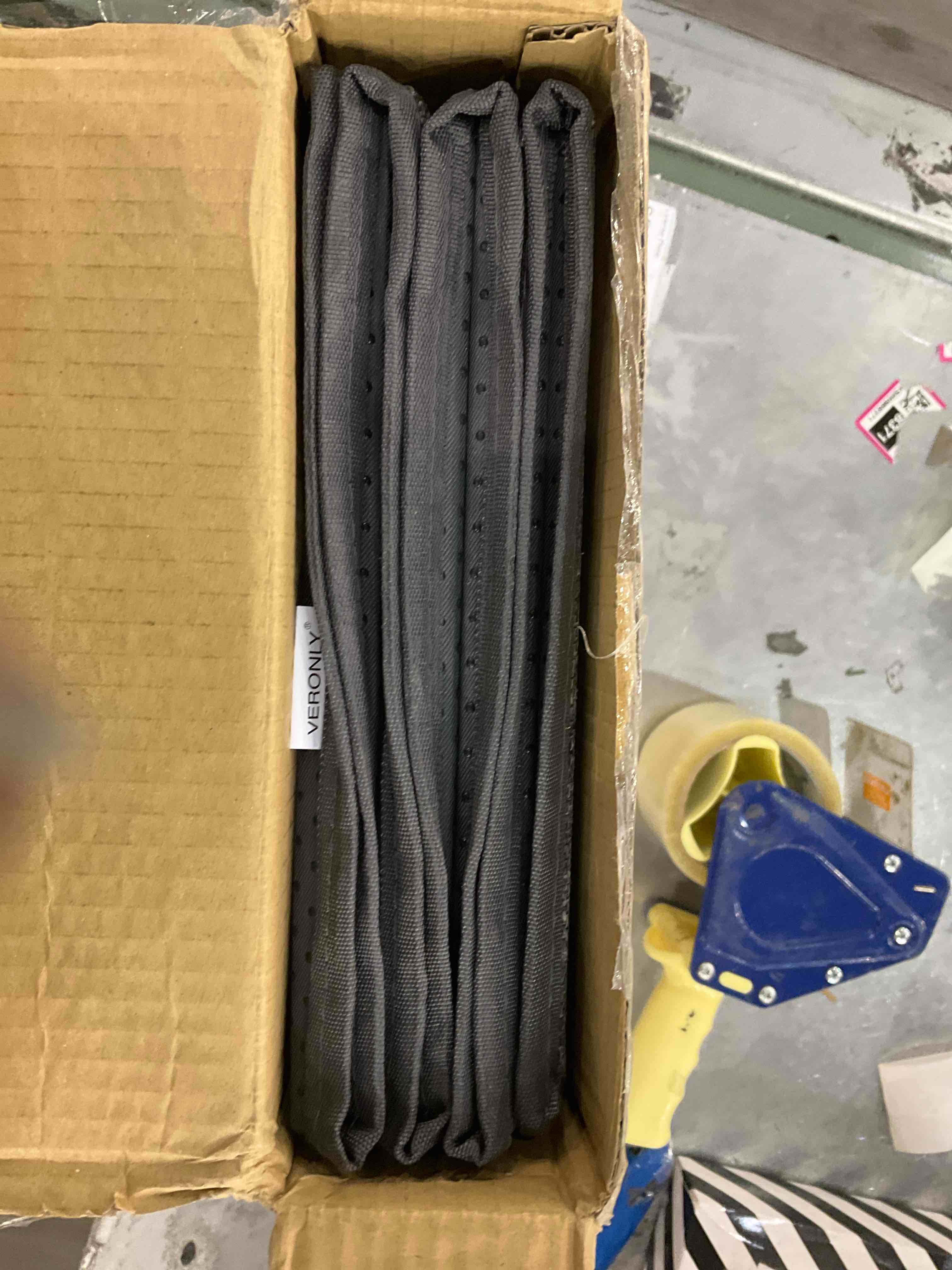 https://s3.amazonaws.com/lotting-images-prod/bidfta/EXS00968257_1704287861580.jpeg