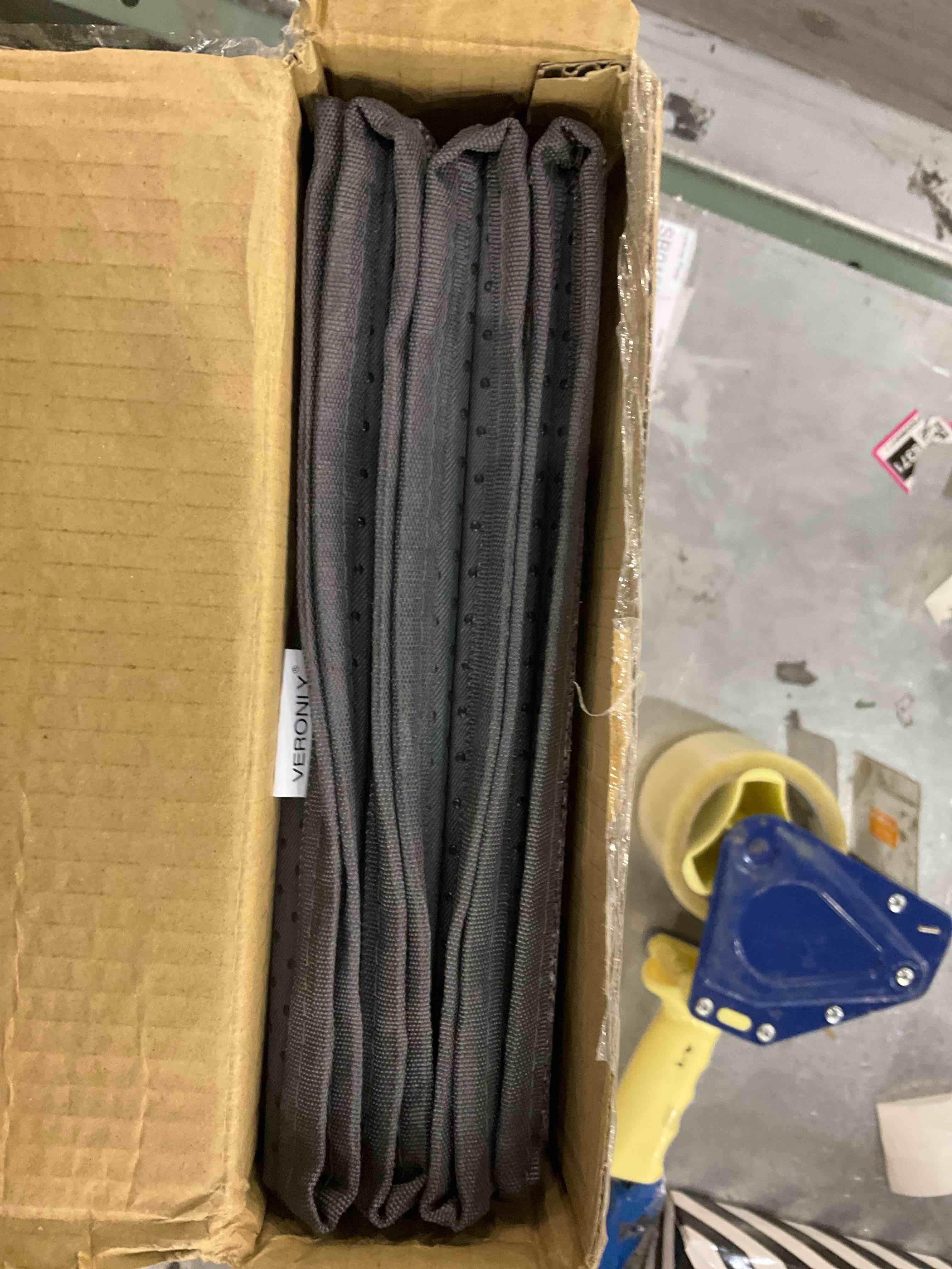 https://s3.amazonaws.com/lotting-images-prod/bidfta/EXS00968257_1704287863786.jpeg