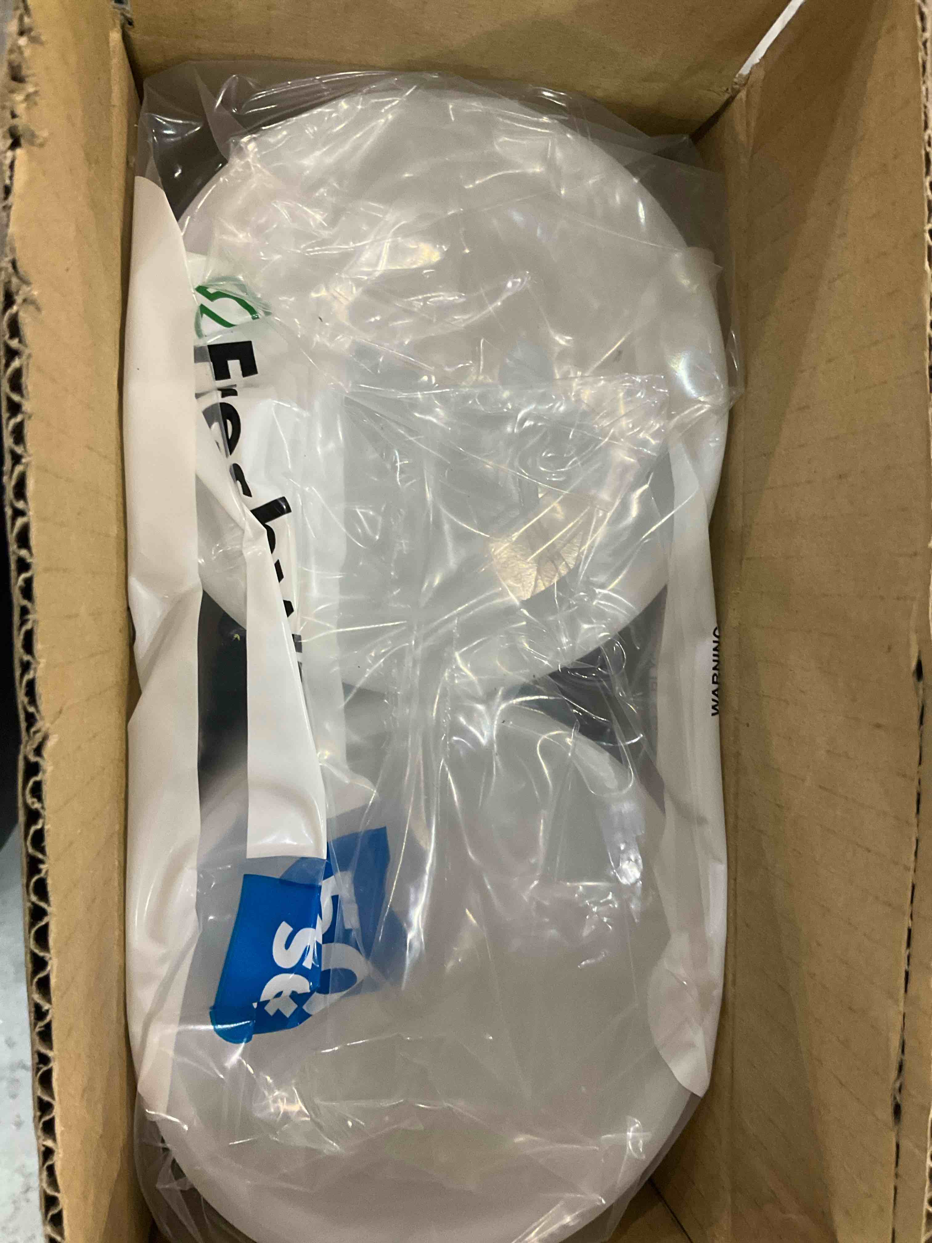 https://s3.amazonaws.com/lotting-images-prod/bidfta/EXS00968285_1703251622418.jpeg