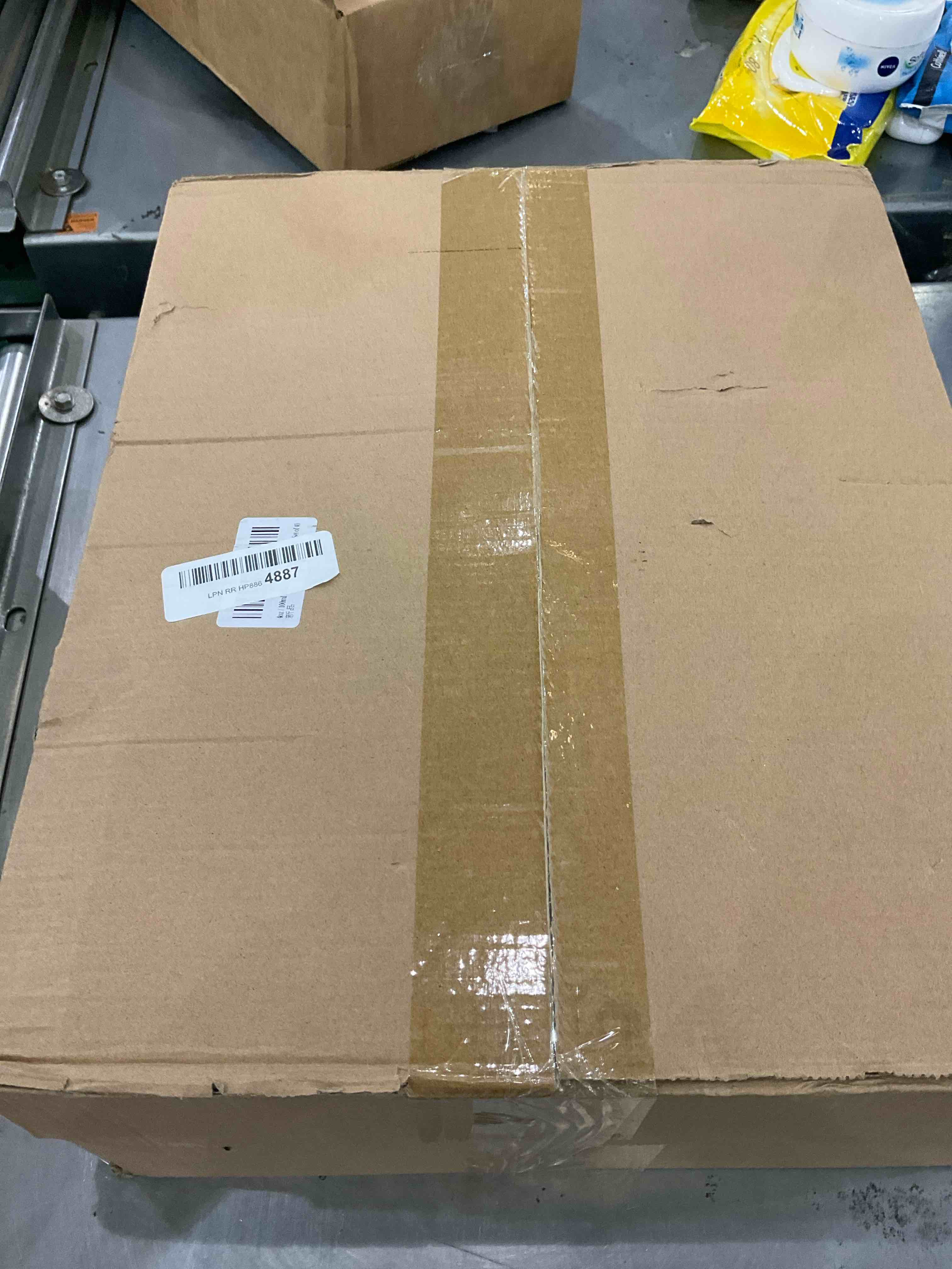 https://s3.amazonaws.com/lotting-images-prod/bidfta/EXS00968547_1703095624264.jpeg