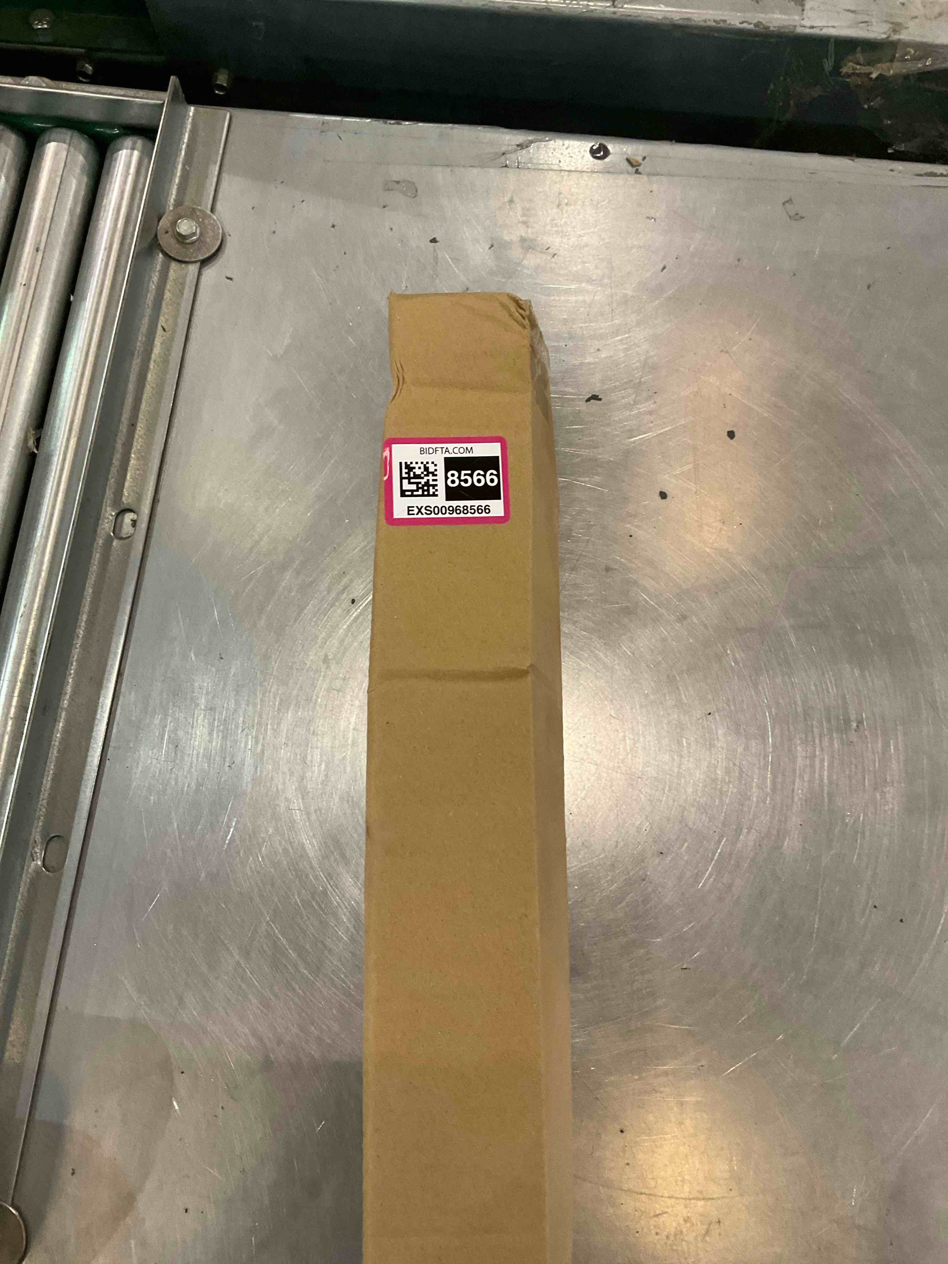 https://s3.amazonaws.com/lotting-images-prod/bidfta/EXS00968566_1703097624268.jpeg