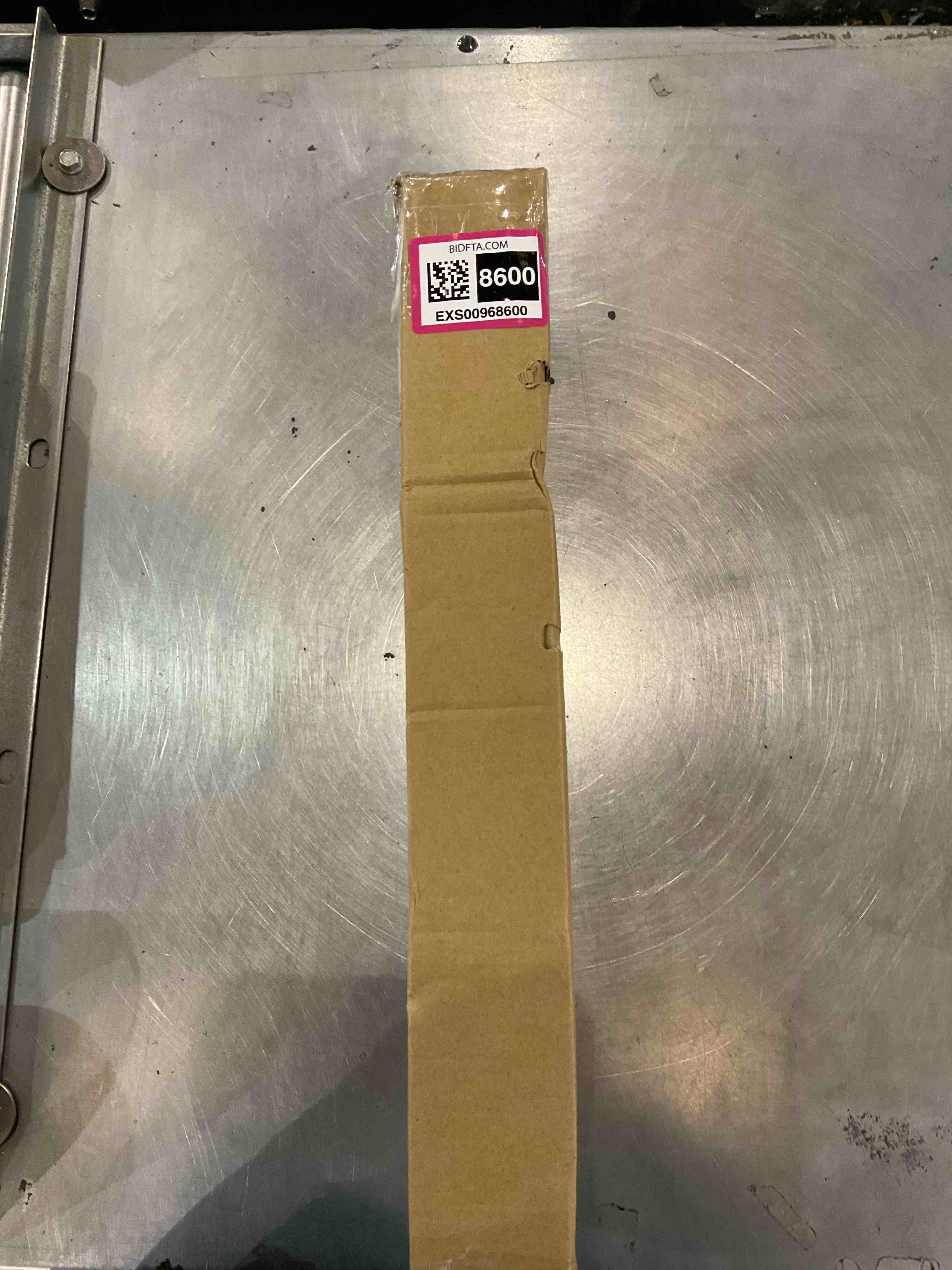 https://s3.amazonaws.com/lotting-images-prod/bidfta/EXS00968600_1703102169722.jpeg