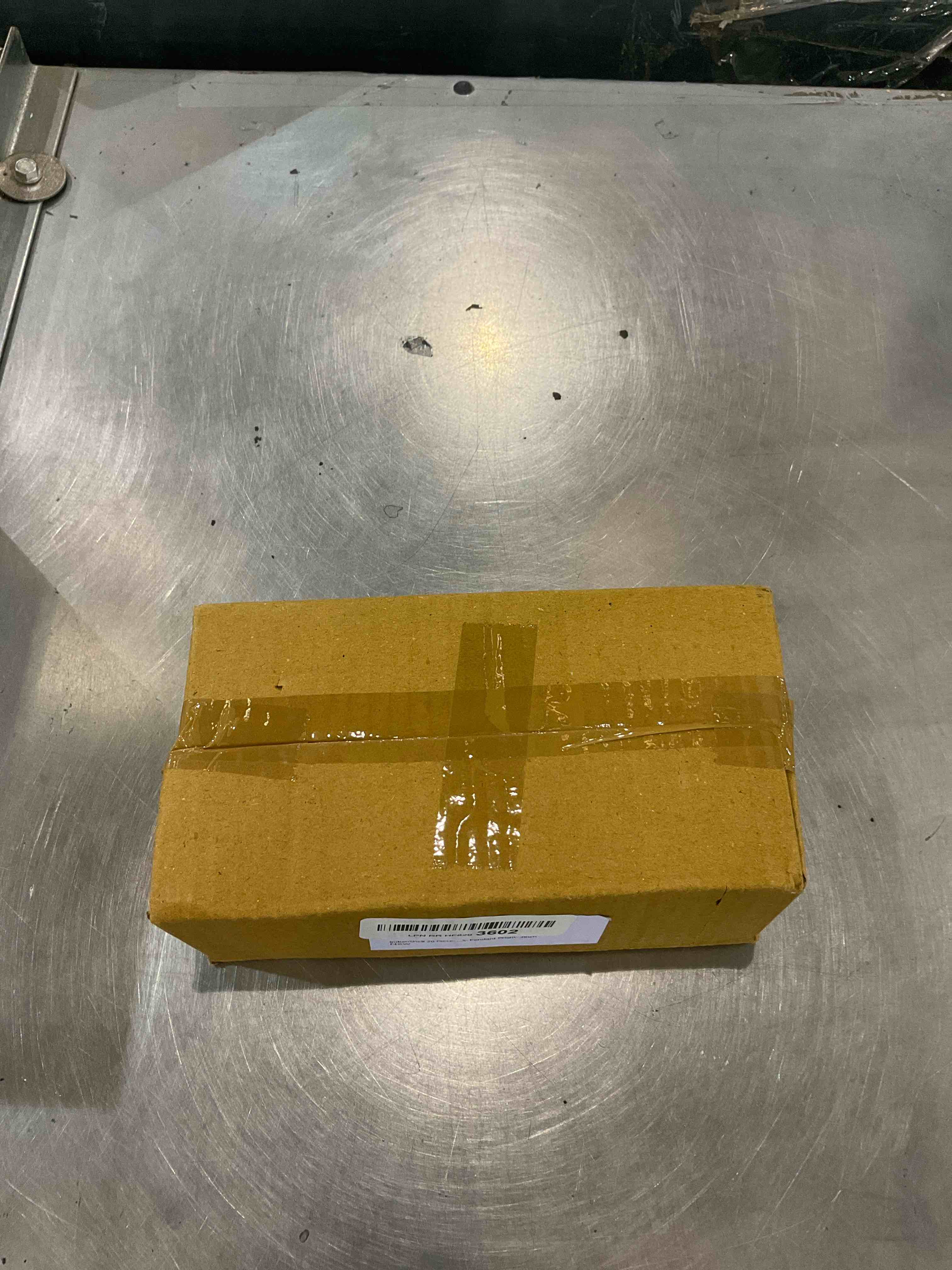 https://s3.amazonaws.com/lotting-images-prod/bidfta/EXS00968601_1703102209810.jpeg