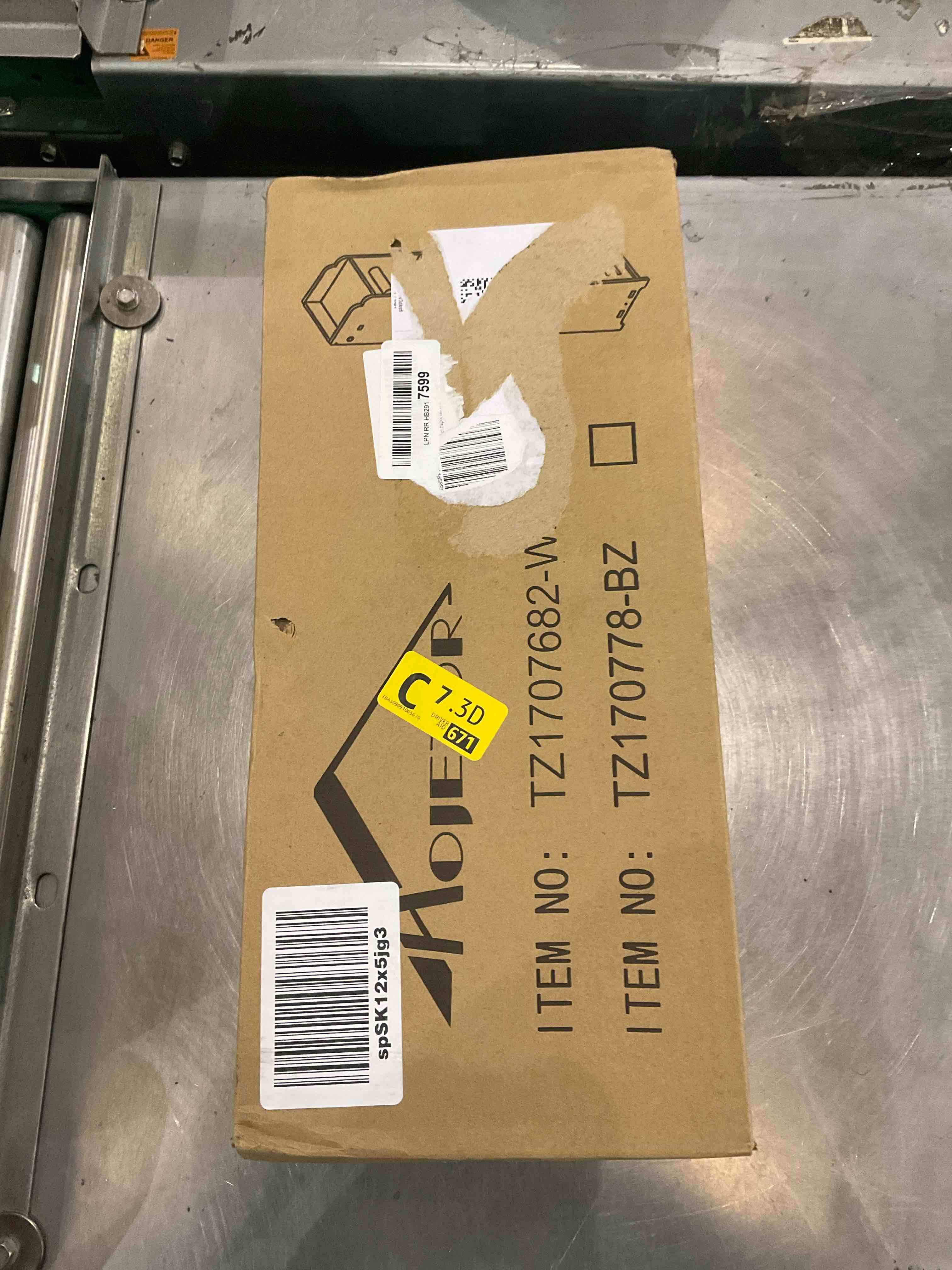 https://s3.amazonaws.com/lotting-images-prod/bidfta/EXS00968737_1703174843227.jpeg