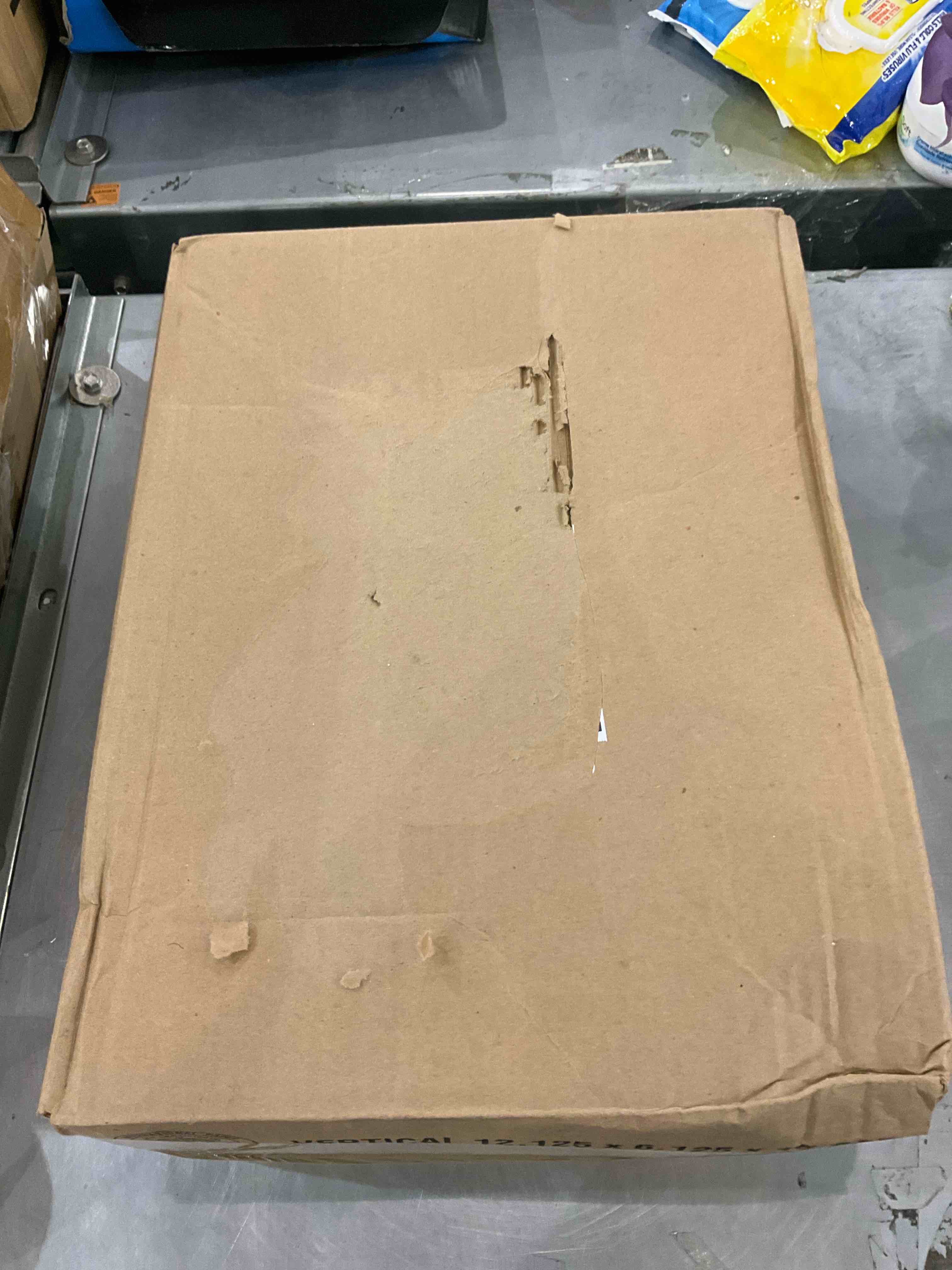 https://s3.amazonaws.com/lotting-images-prod/bidfta/EXS00968927_1703257692239.jpeg