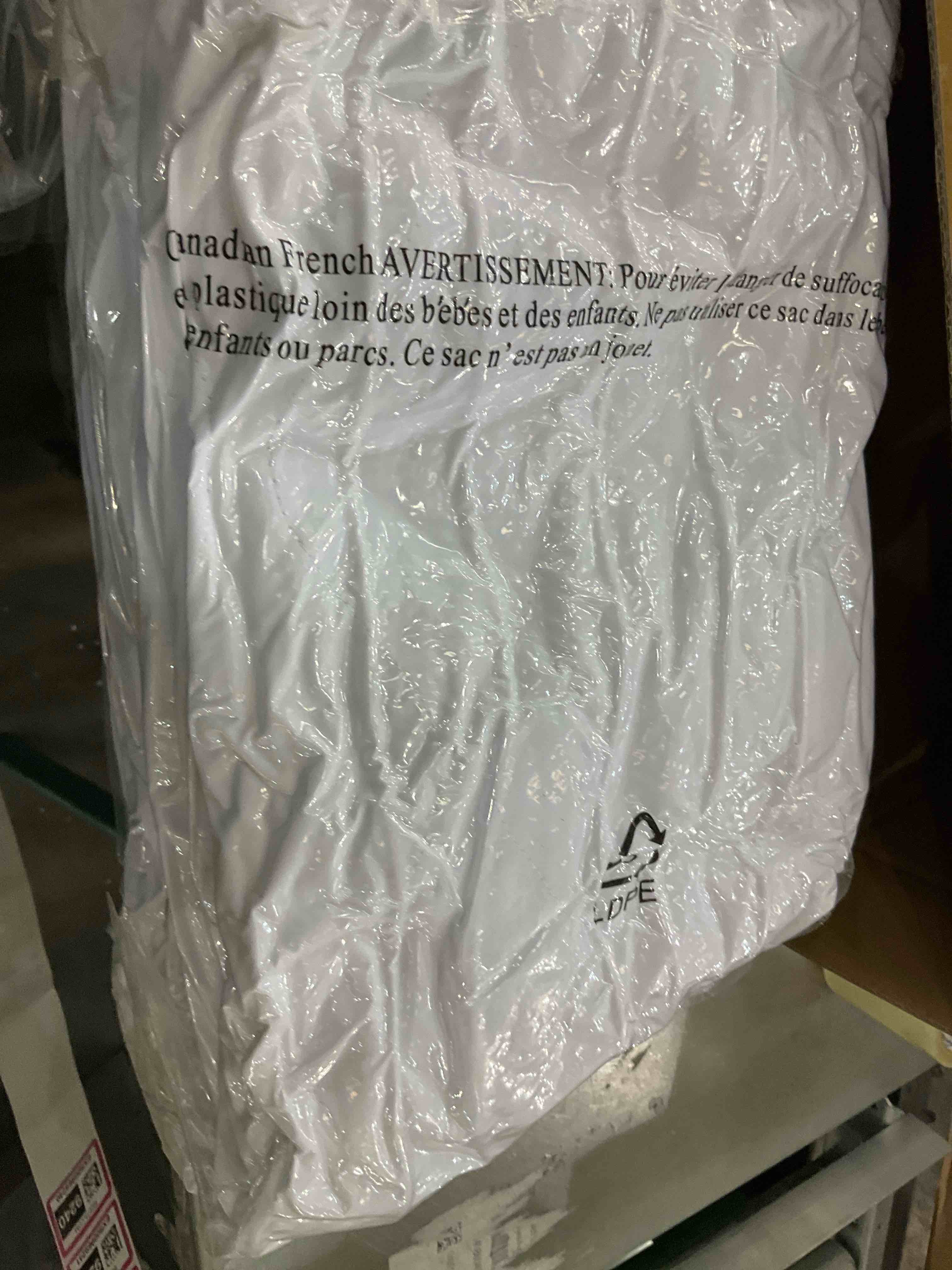 https://s3.amazonaws.com/lotting-images-prod/bidfta/EXS00969239_1703275504140.jpeg