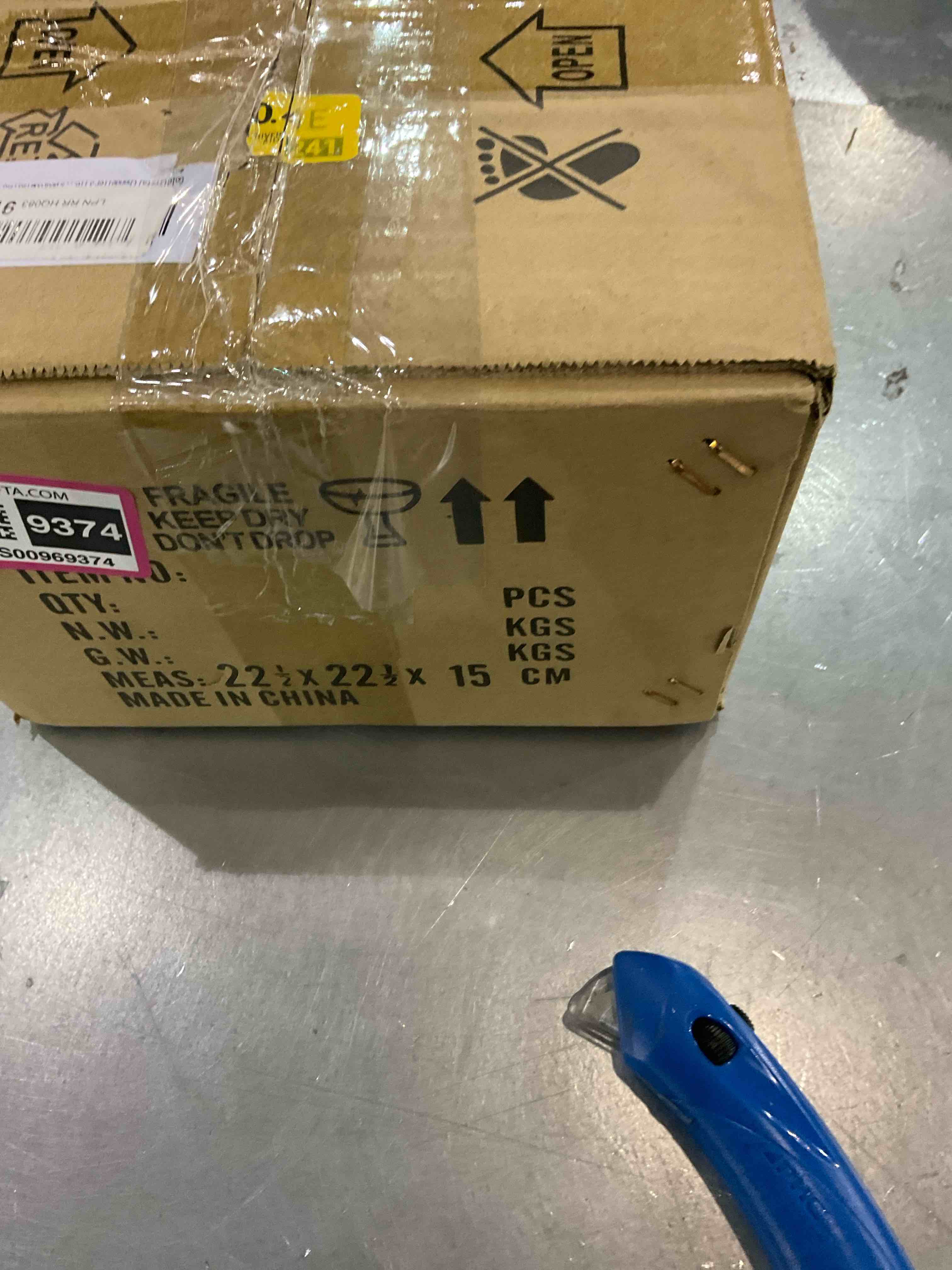 https://s3.amazonaws.com/lotting-images-prod/bidfta/EXS00969374_1704460774499.jpeg