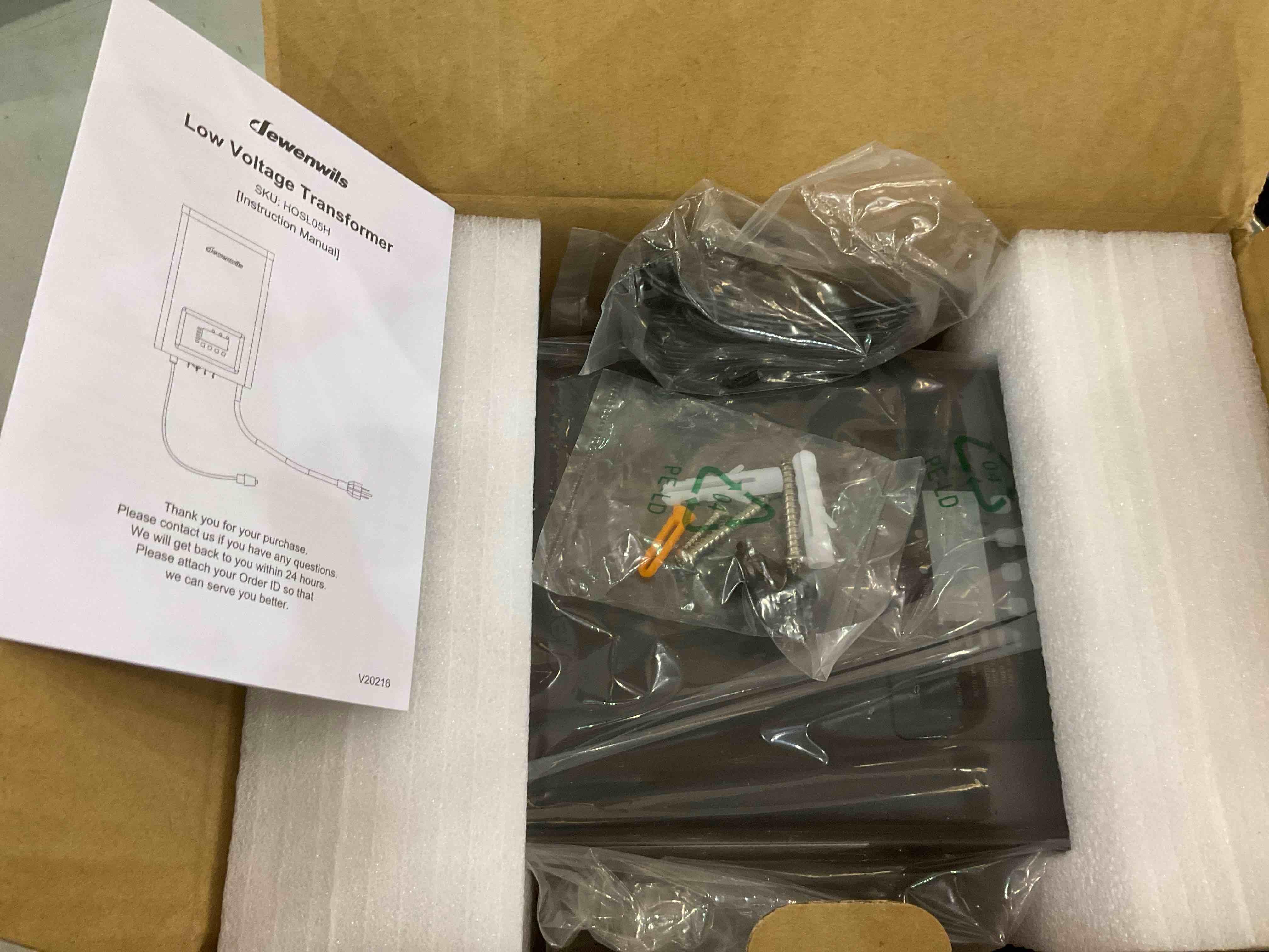 https://s3.amazonaws.com/lotting-images-prod/bidfta/EXS00969523_1704479677728.jpeg