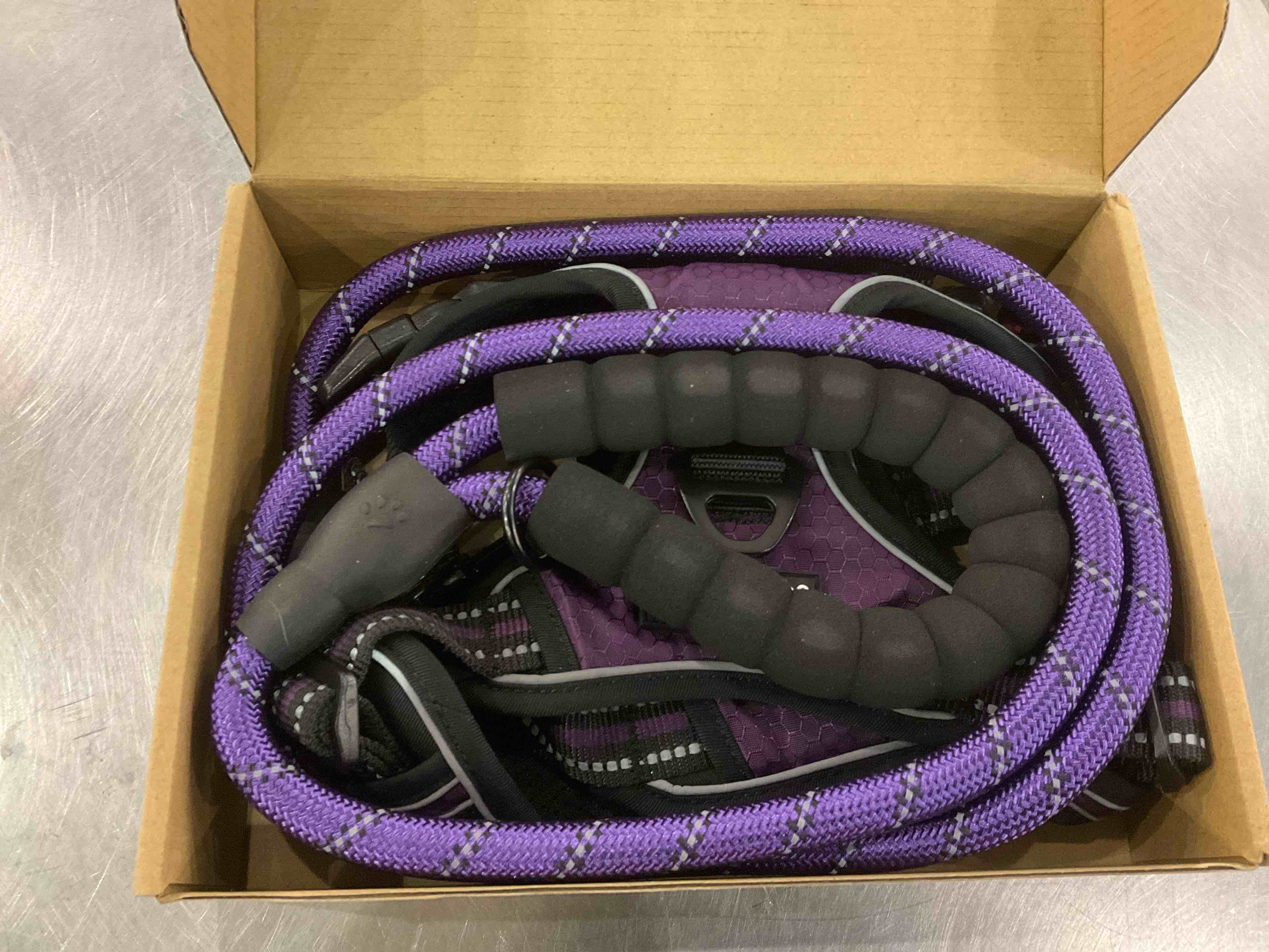 https://s3.amazonaws.com/lotting-images-prod/bidfta/EXS00969561_1704716664522.jpeg