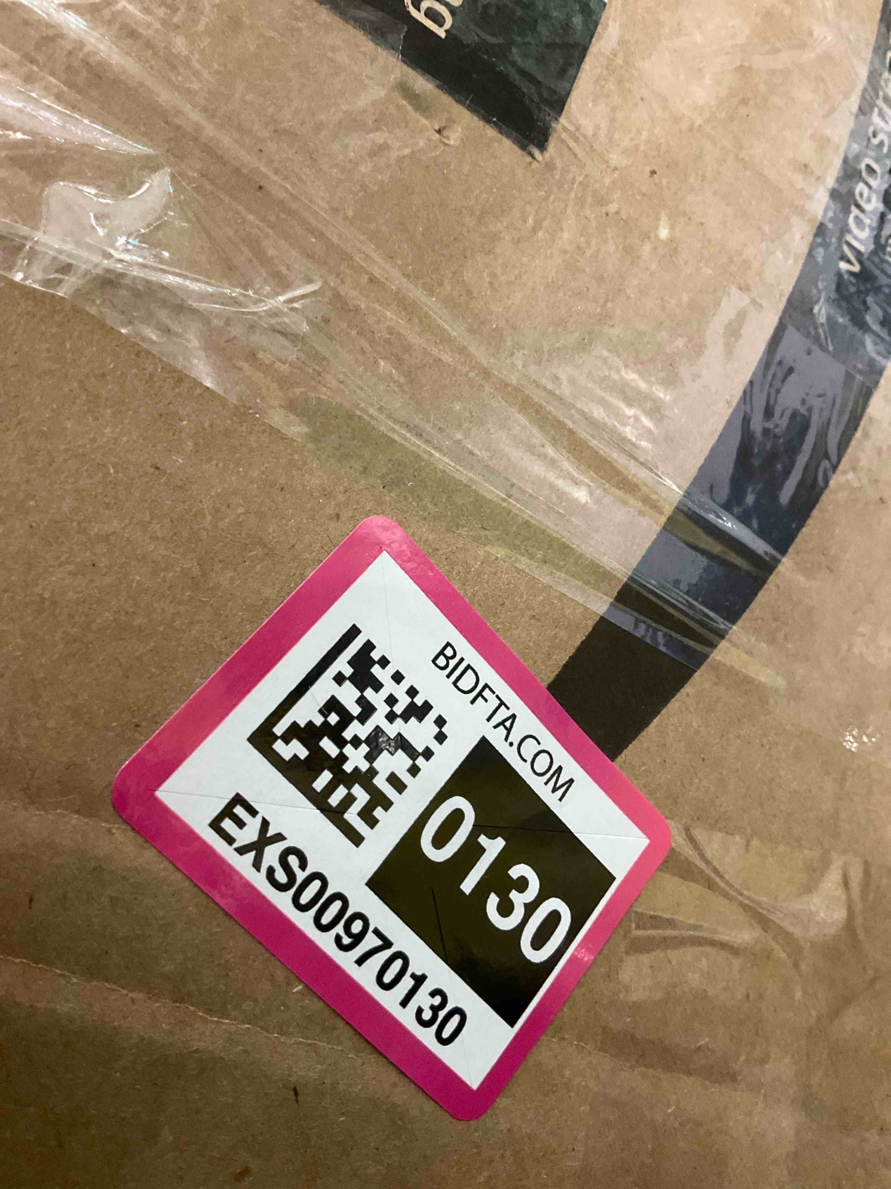https://s3.amazonaws.com/lotting-images-prod/bidfta/EXS00970130_1707163830629.jpeg