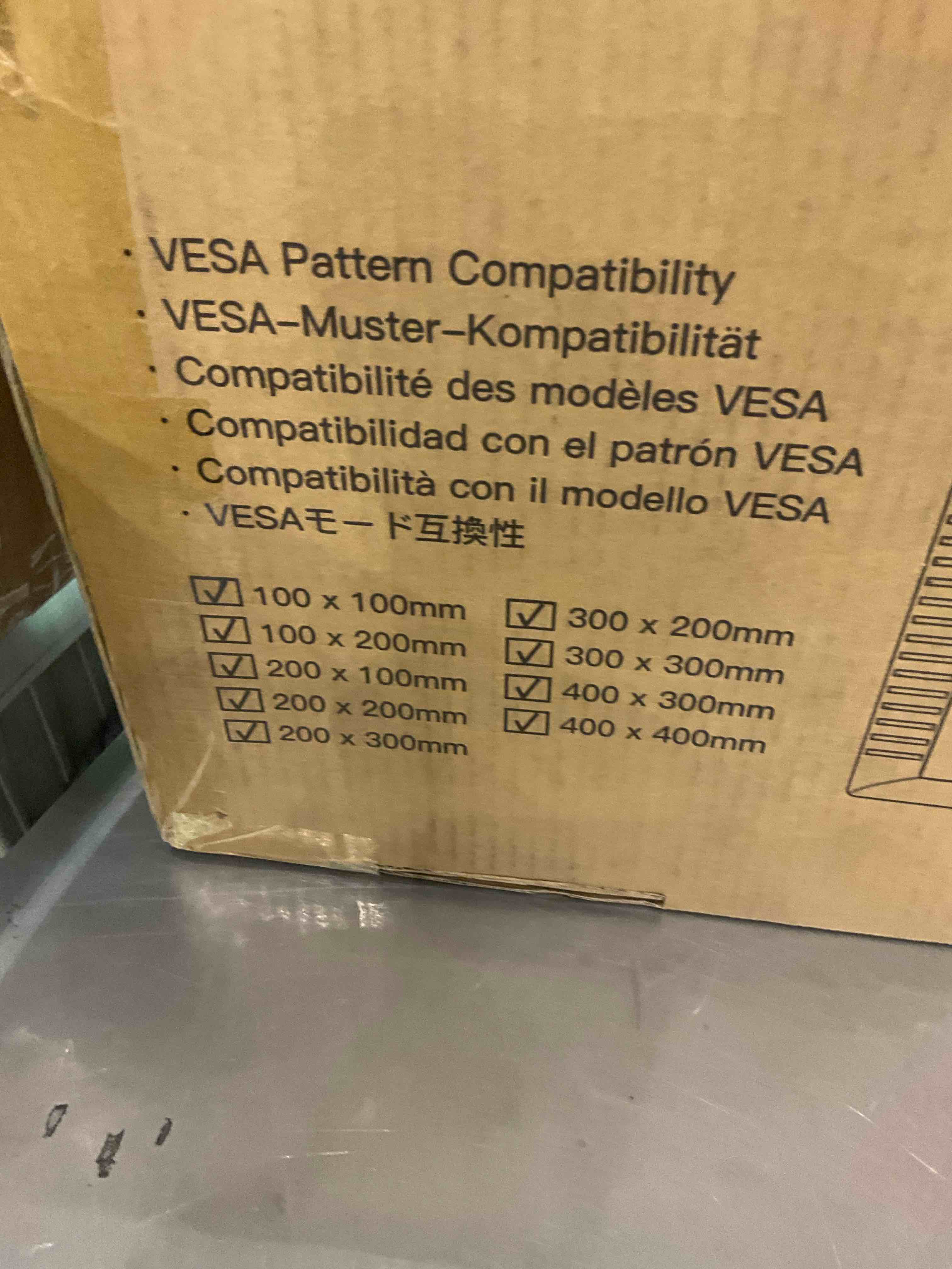https://s3.amazonaws.com/lotting-images-prod/bidfta/EXS00970516_1704808031306.jpeg