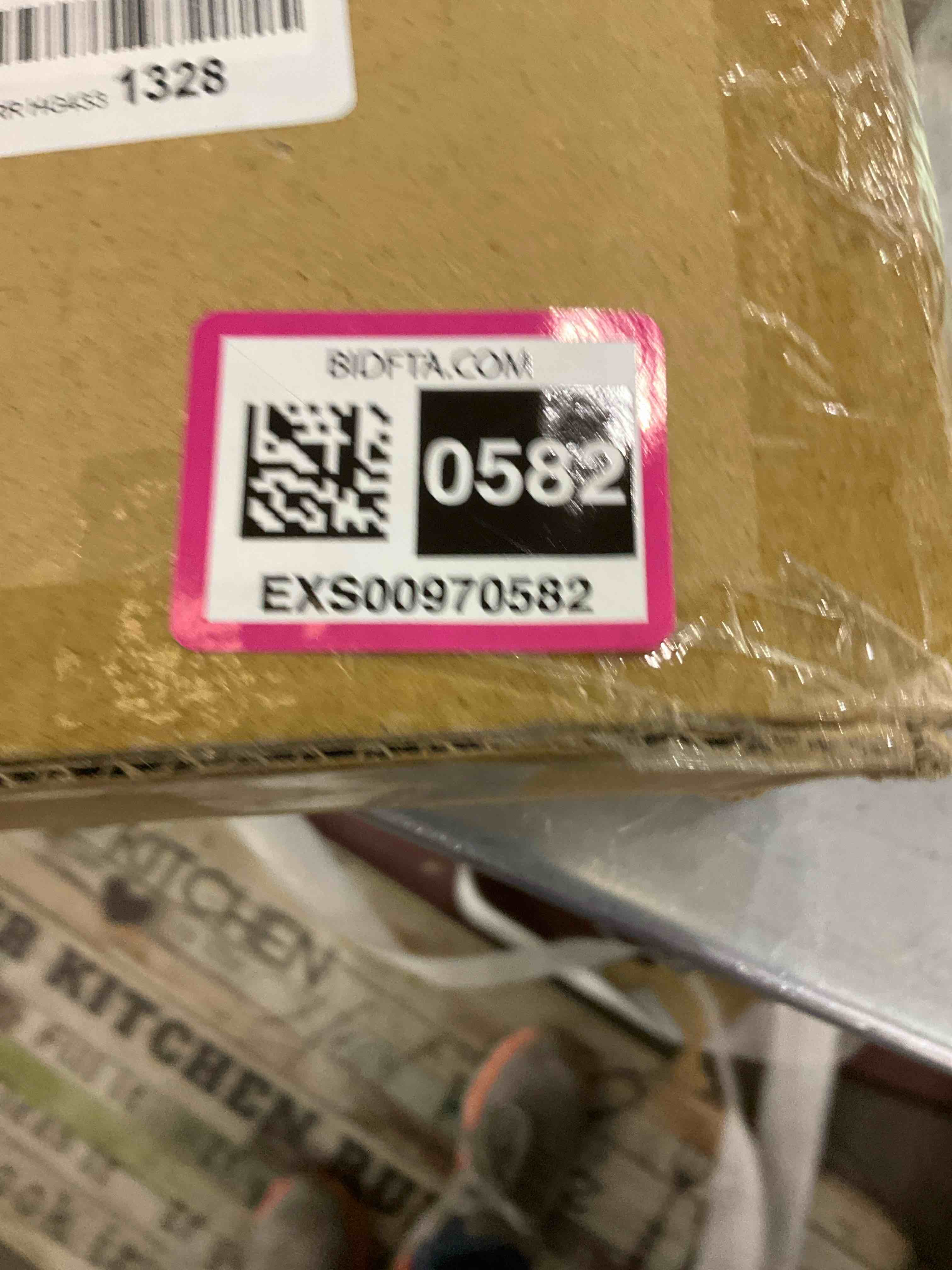 https://s3.amazonaws.com/lotting-images-prod/bidfta/EXS00970582_1704816440047.jpeg
