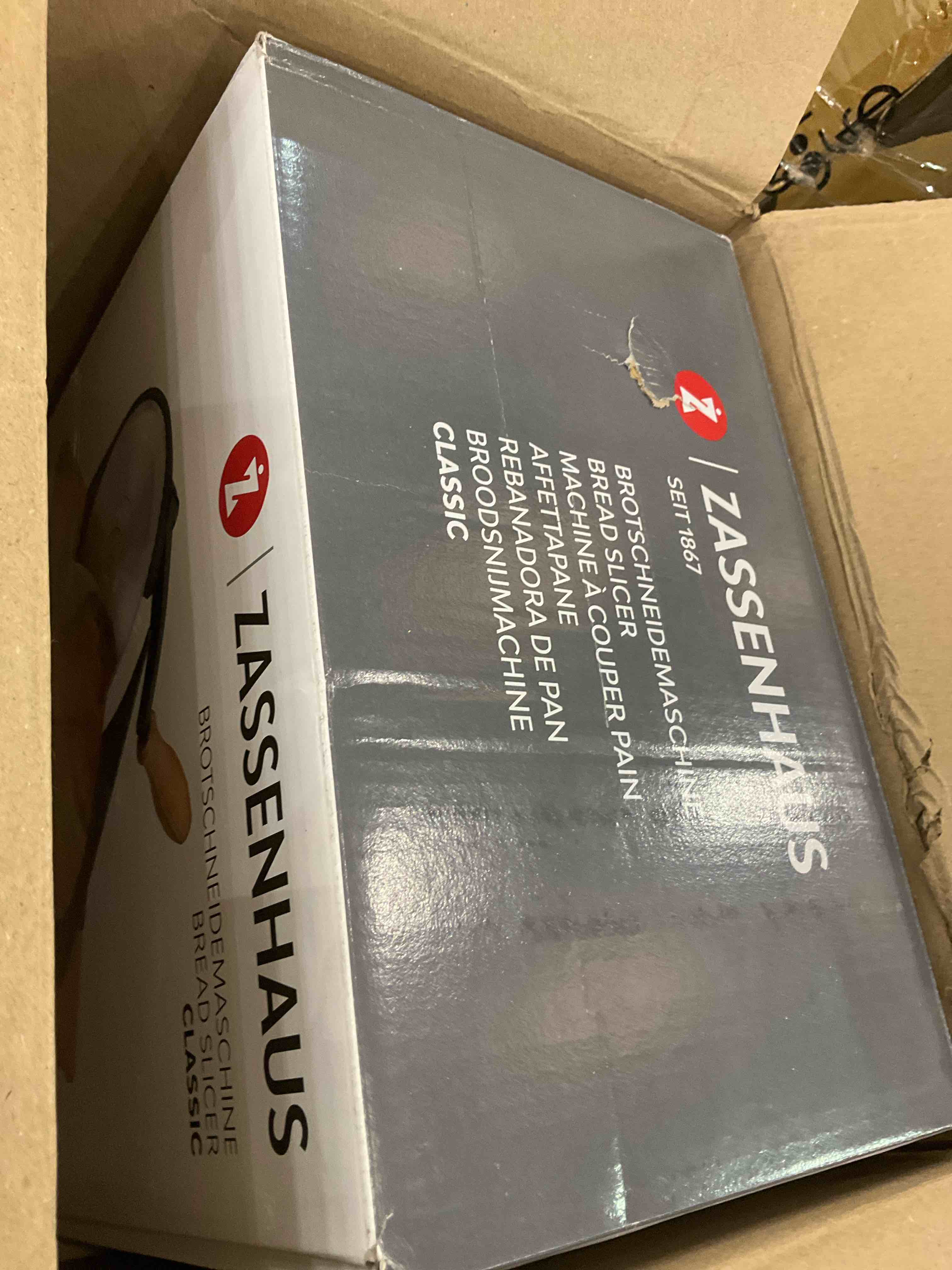 https://s3.amazonaws.com/lotting-images-prod/bidfta/EXS00970776_1704909391299.jpeg