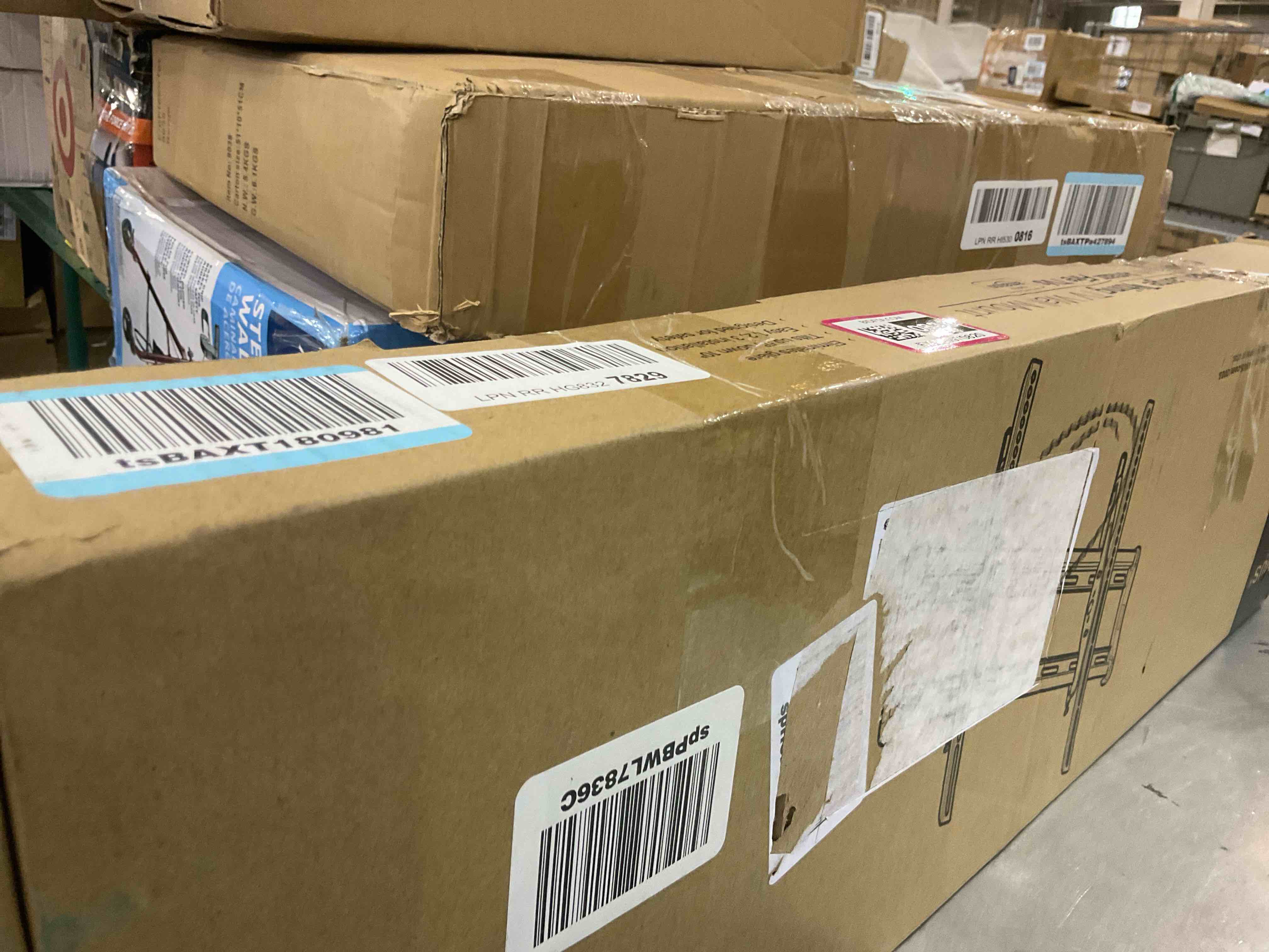 https://s3.amazonaws.com/lotting-images-prod/bidfta/EXS00970820_1704917736471.jpeg