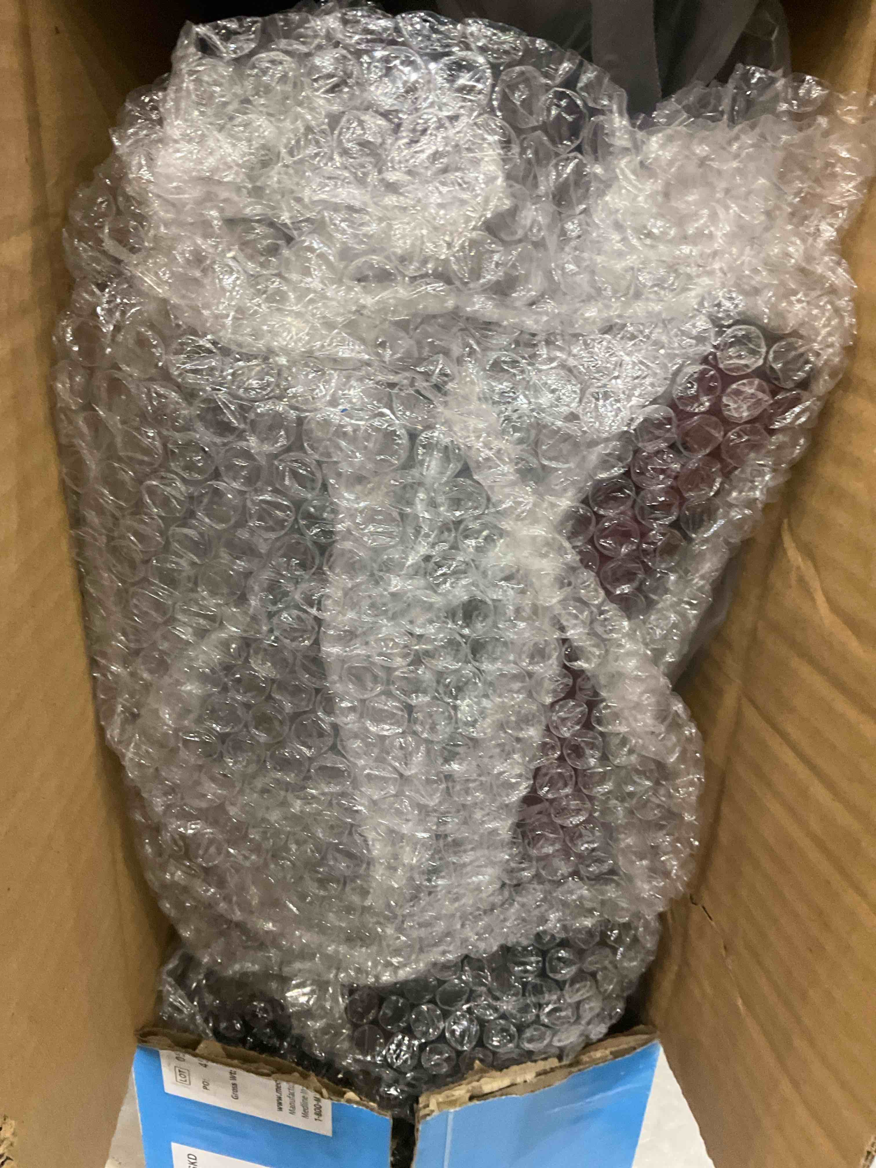 https://s3.amazonaws.com/lotting-images-prod/bidfta/EXS00970823_1704918189828.jpeg