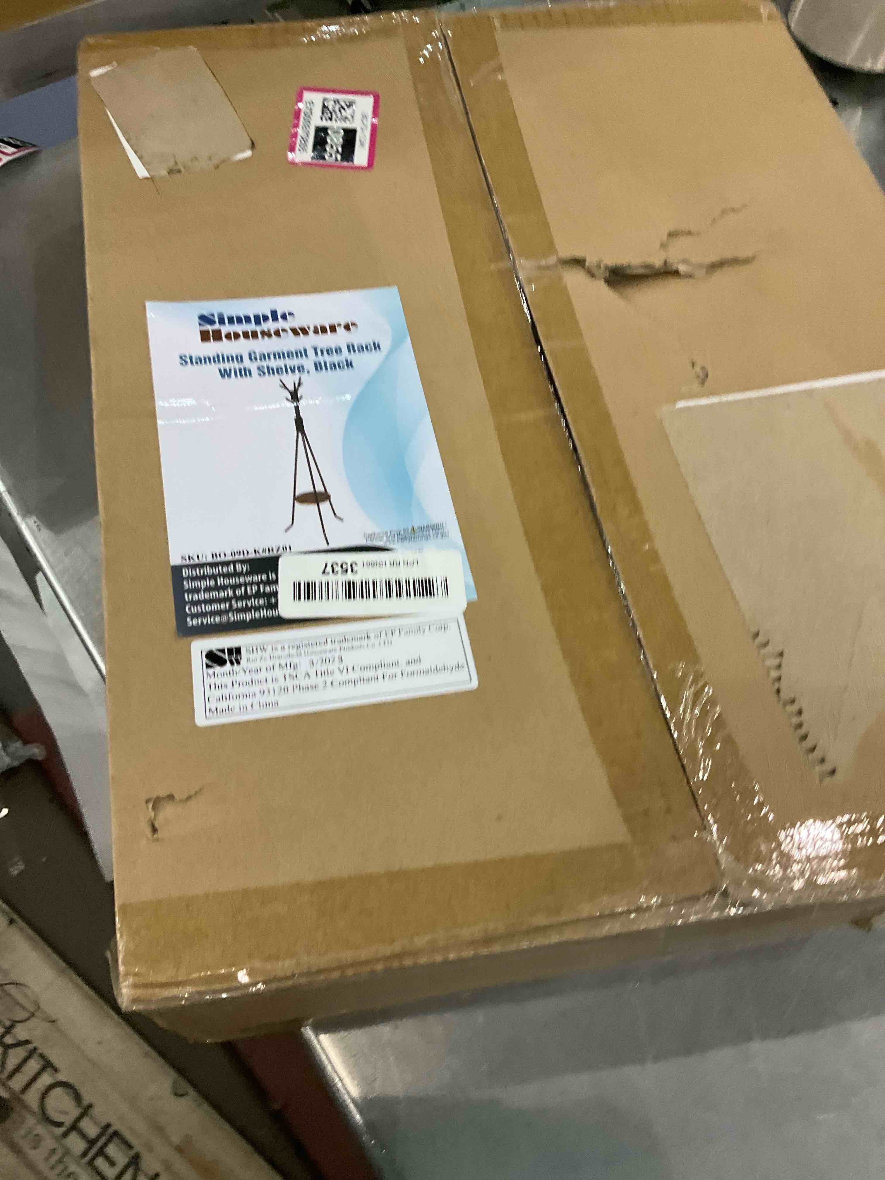 https://s3.amazonaws.com/lotting-images-prod/bidfta/EXS00970855_1704978787360.jpeg