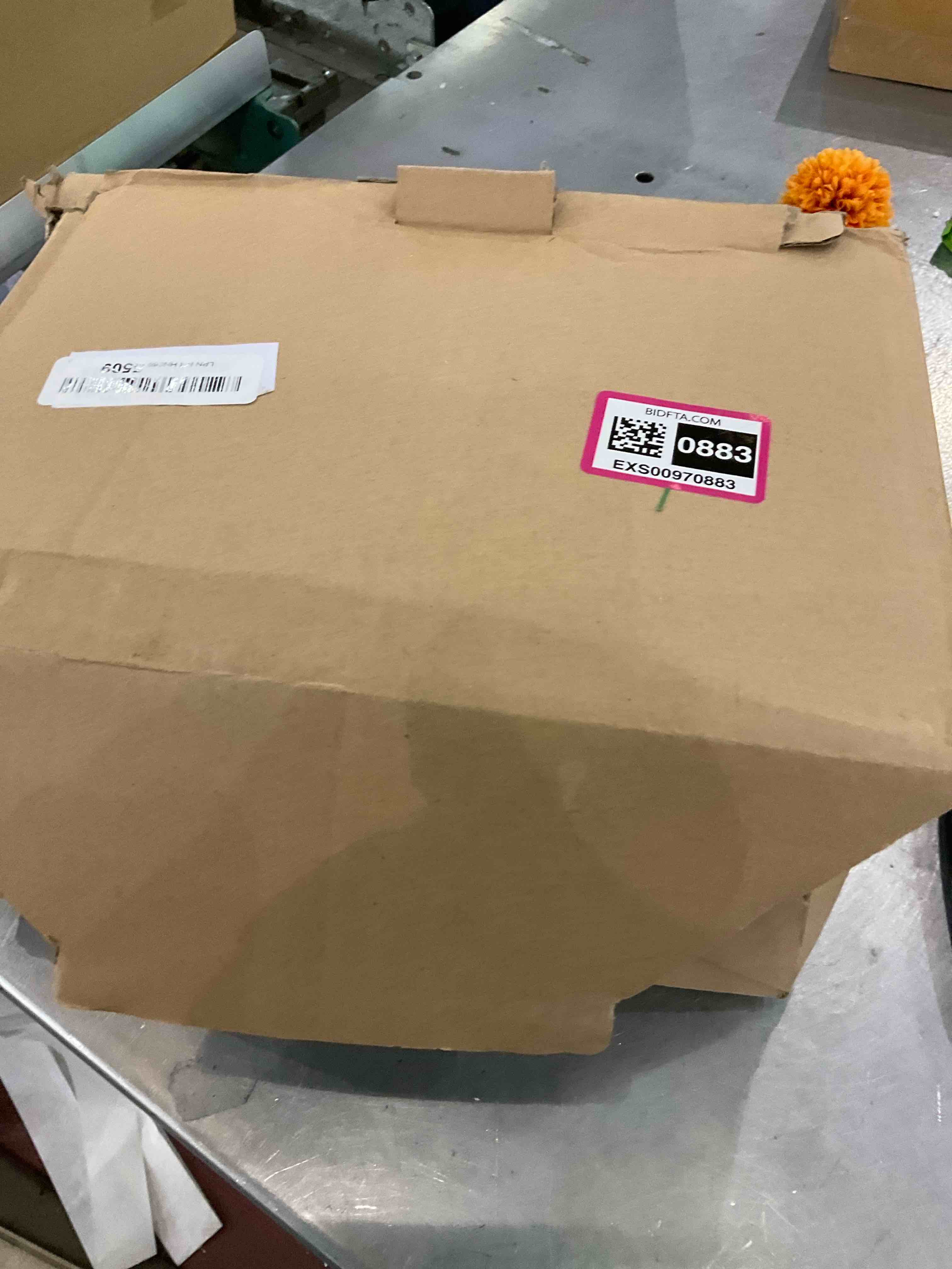 https://s3.amazonaws.com/lotting-images-prod/bidfta/EXS00970883_1704983093198.jpeg
