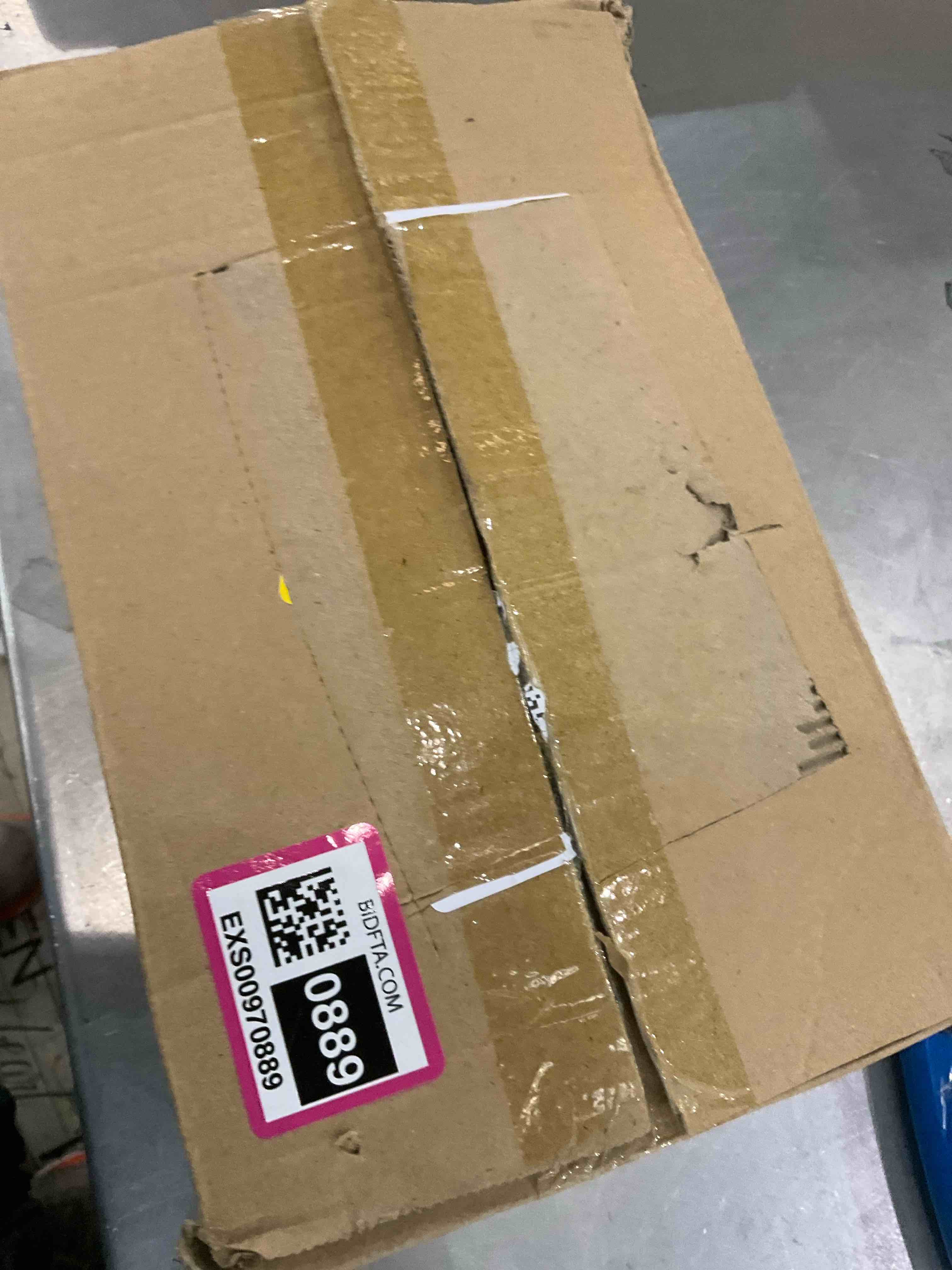 https://s3.amazonaws.com/lotting-images-prod/bidfta/EXS00970889_1704983716232.jpeg