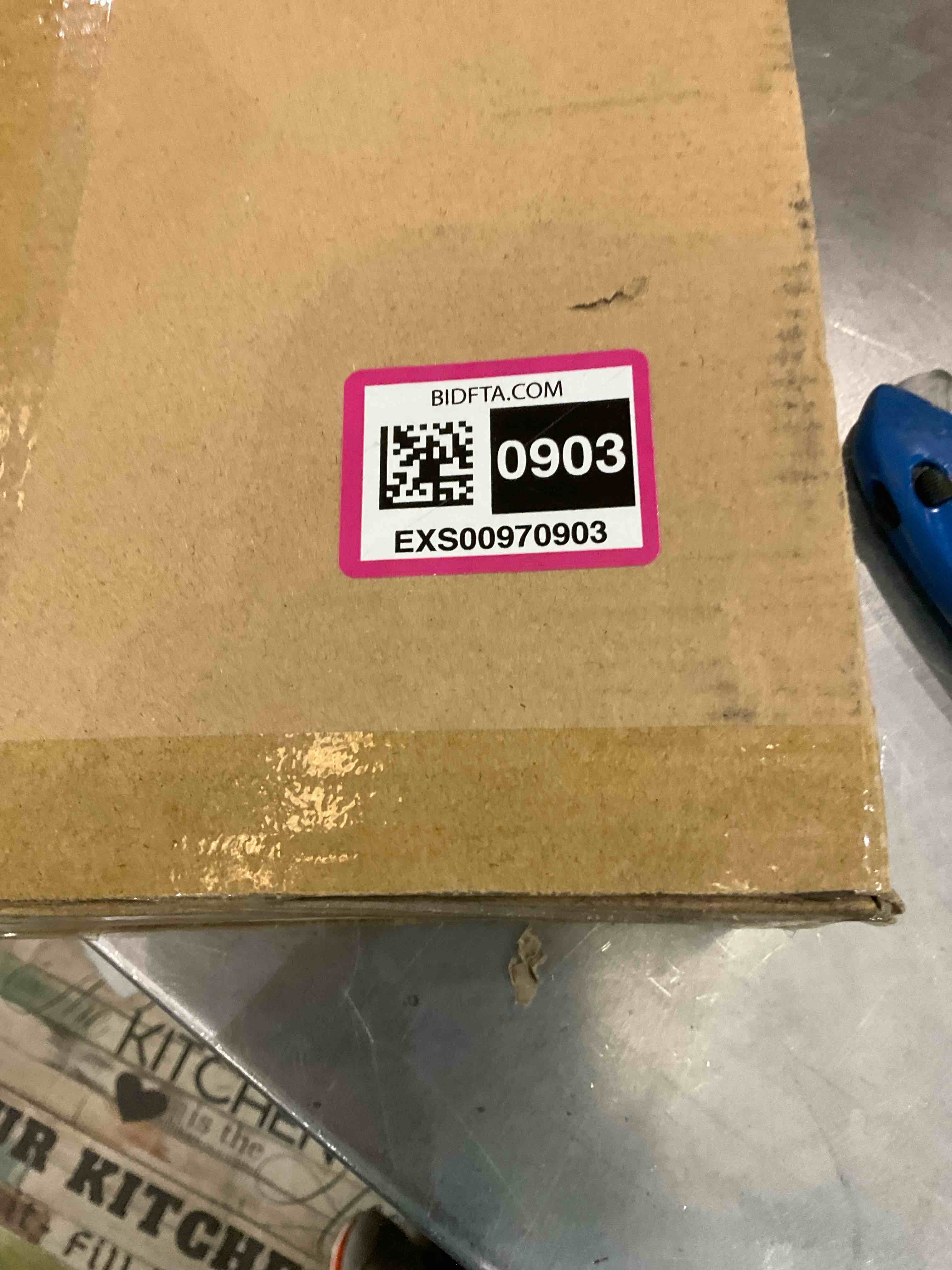 https://s3.amazonaws.com/lotting-images-prod/bidfta/EXS00970903_1704985182804.jpeg