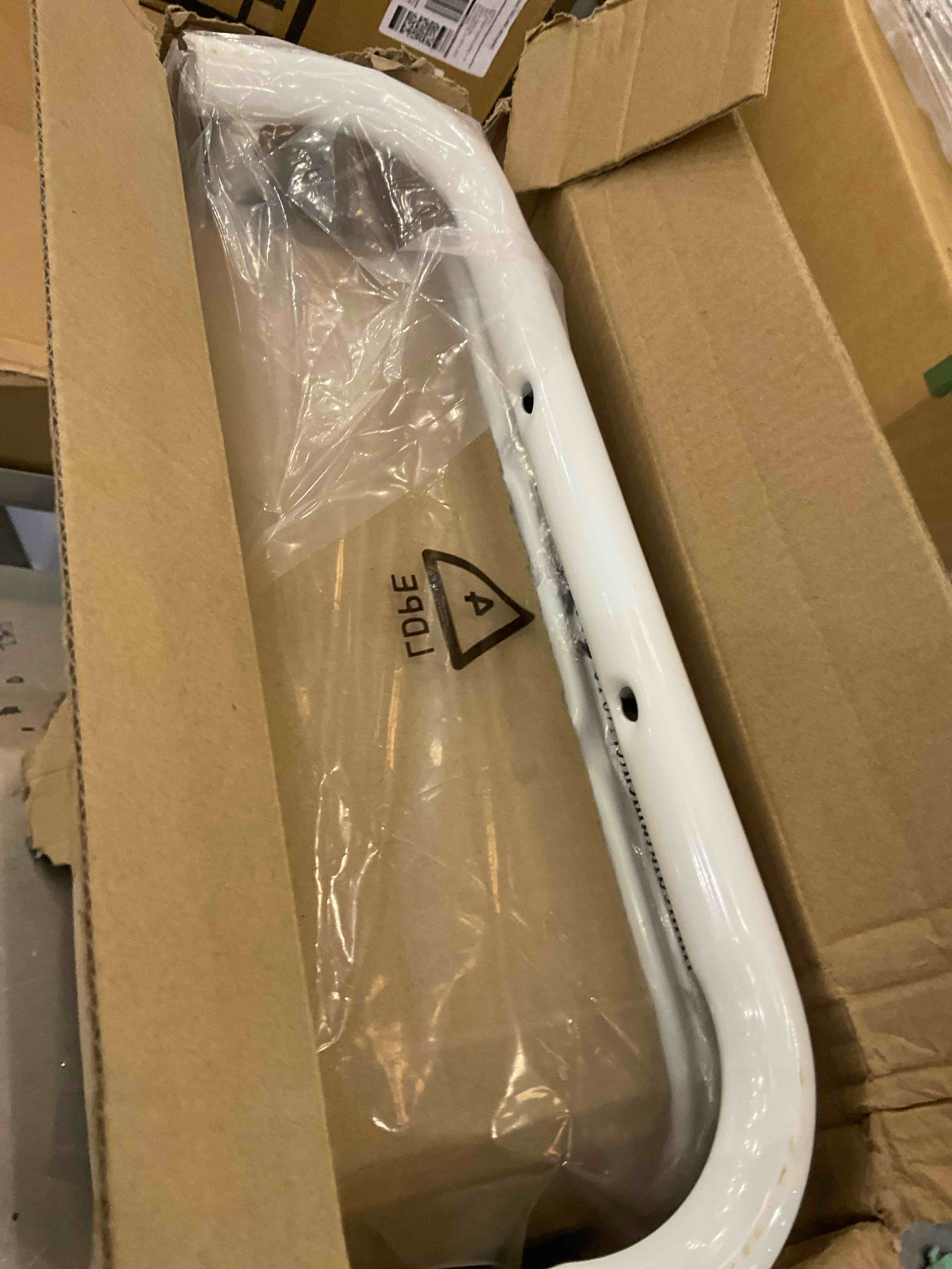 https://s3.amazonaws.com/lotting-images-prod/bidfta/EXS00970919_1704987073288.jpeg