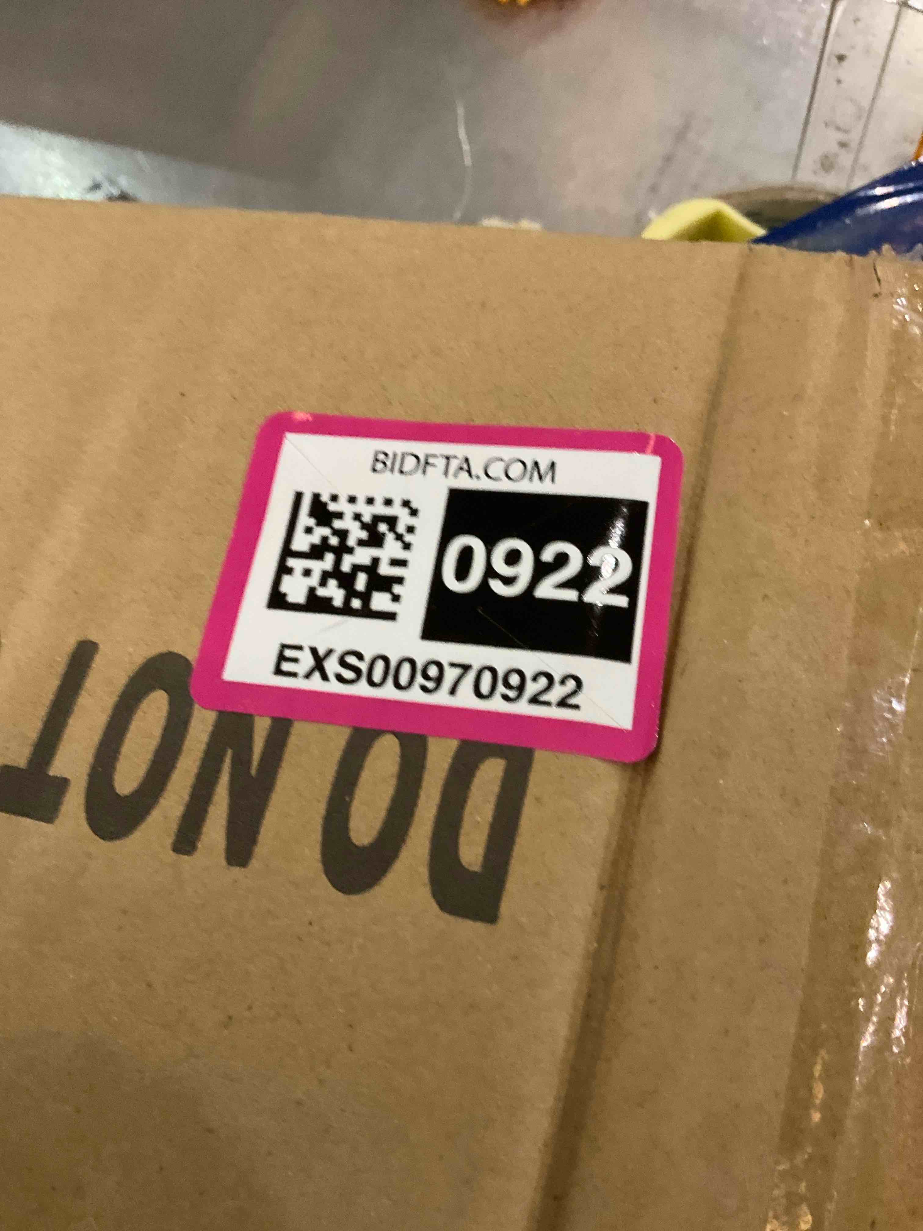 https://s3.amazonaws.com/lotting-images-prod/bidfta/EXS00970922_1704987277711.jpeg