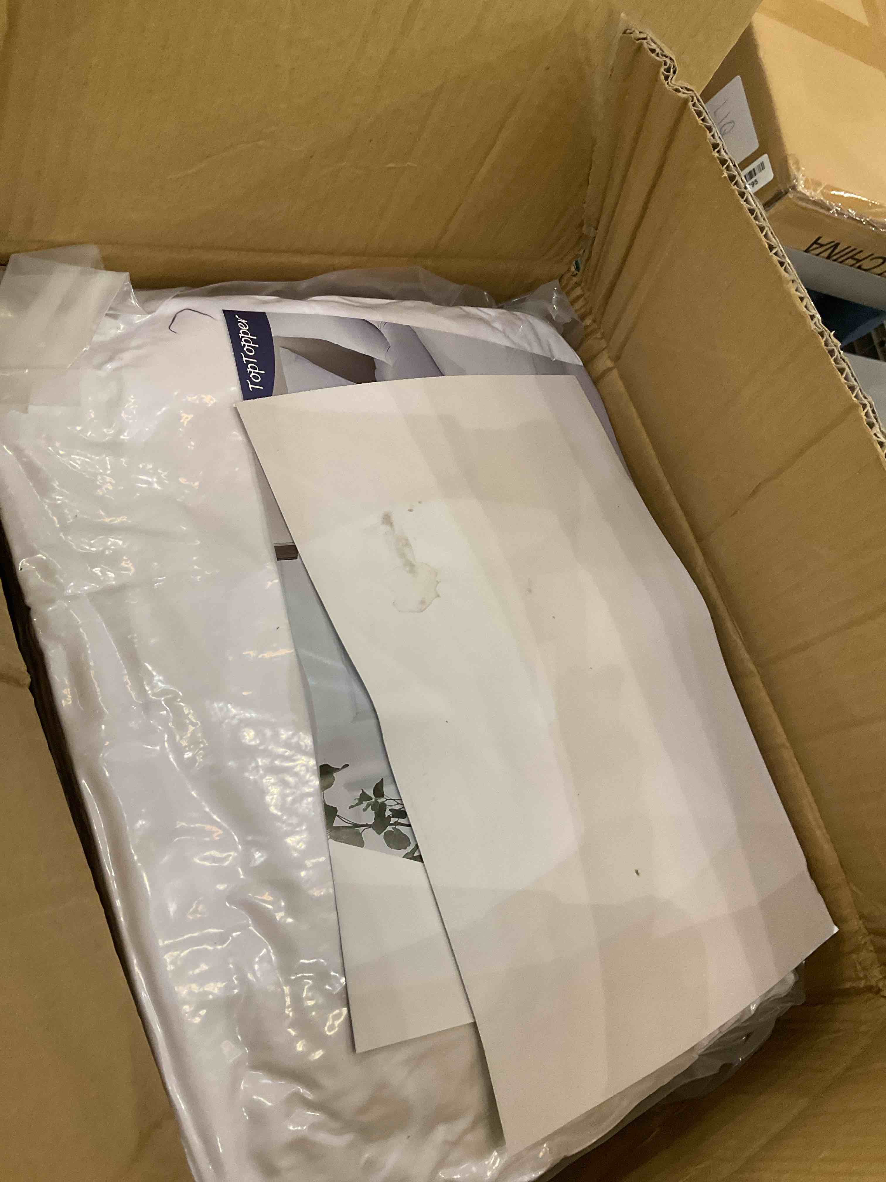https://s3.amazonaws.com/lotting-images-prod/bidfta/EXS00970922_1704987301228.jpeg