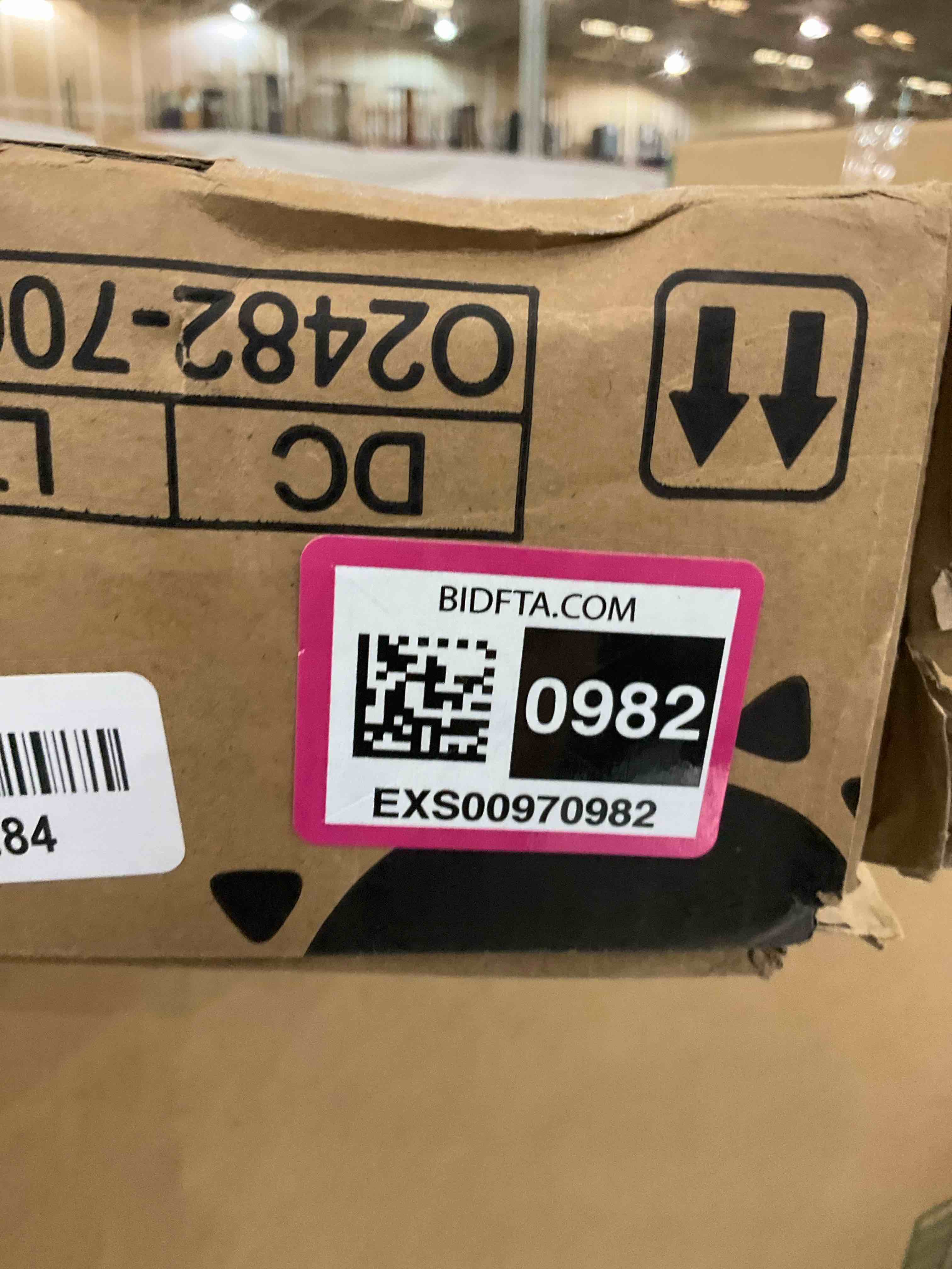 https://s3.amazonaws.com/lotting-images-prod/bidfta/EXS00970982_1704997576032.jpeg