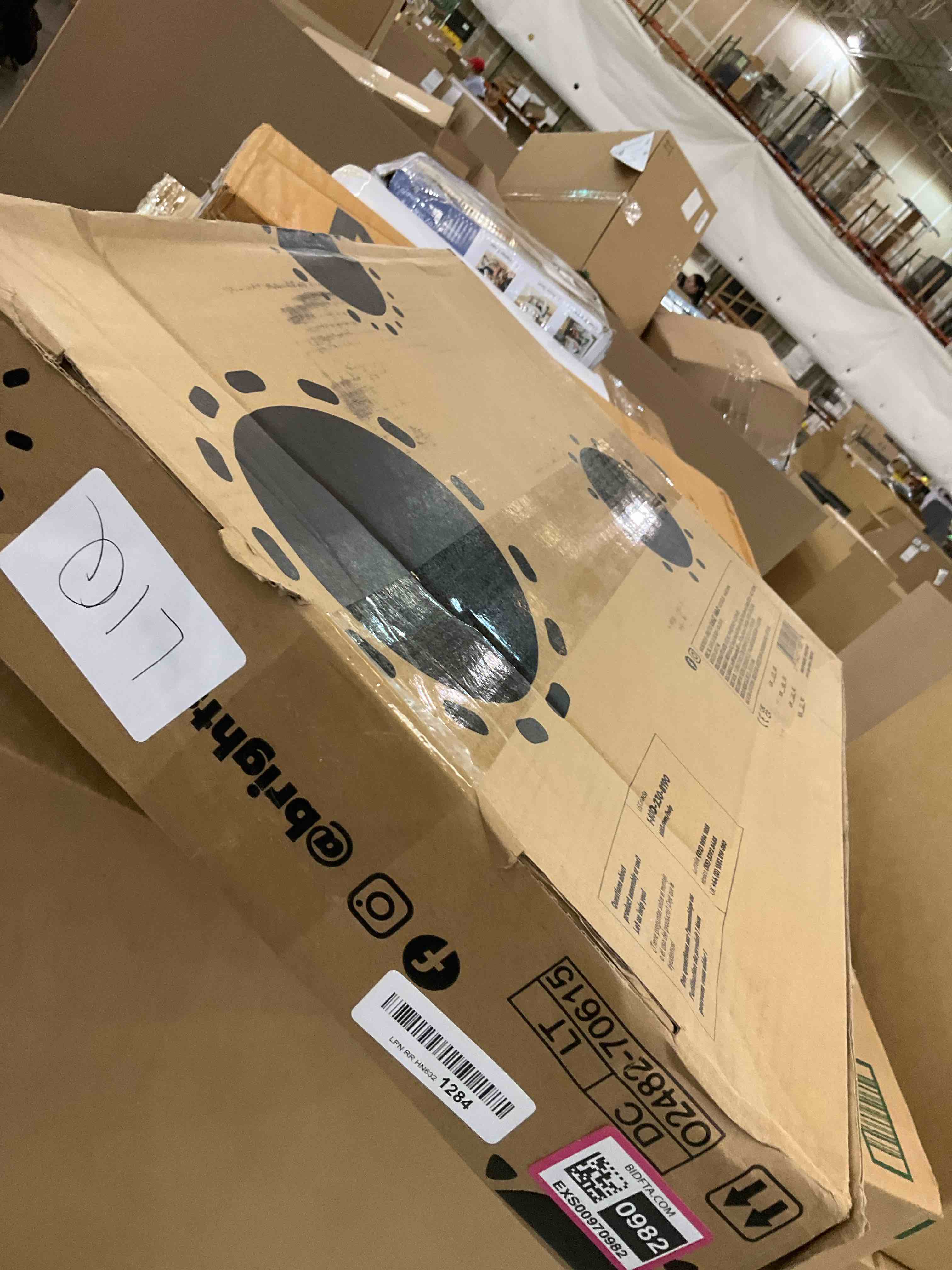 https://s3.amazonaws.com/lotting-images-prod/bidfta/EXS00970982_1704997578314.jpeg